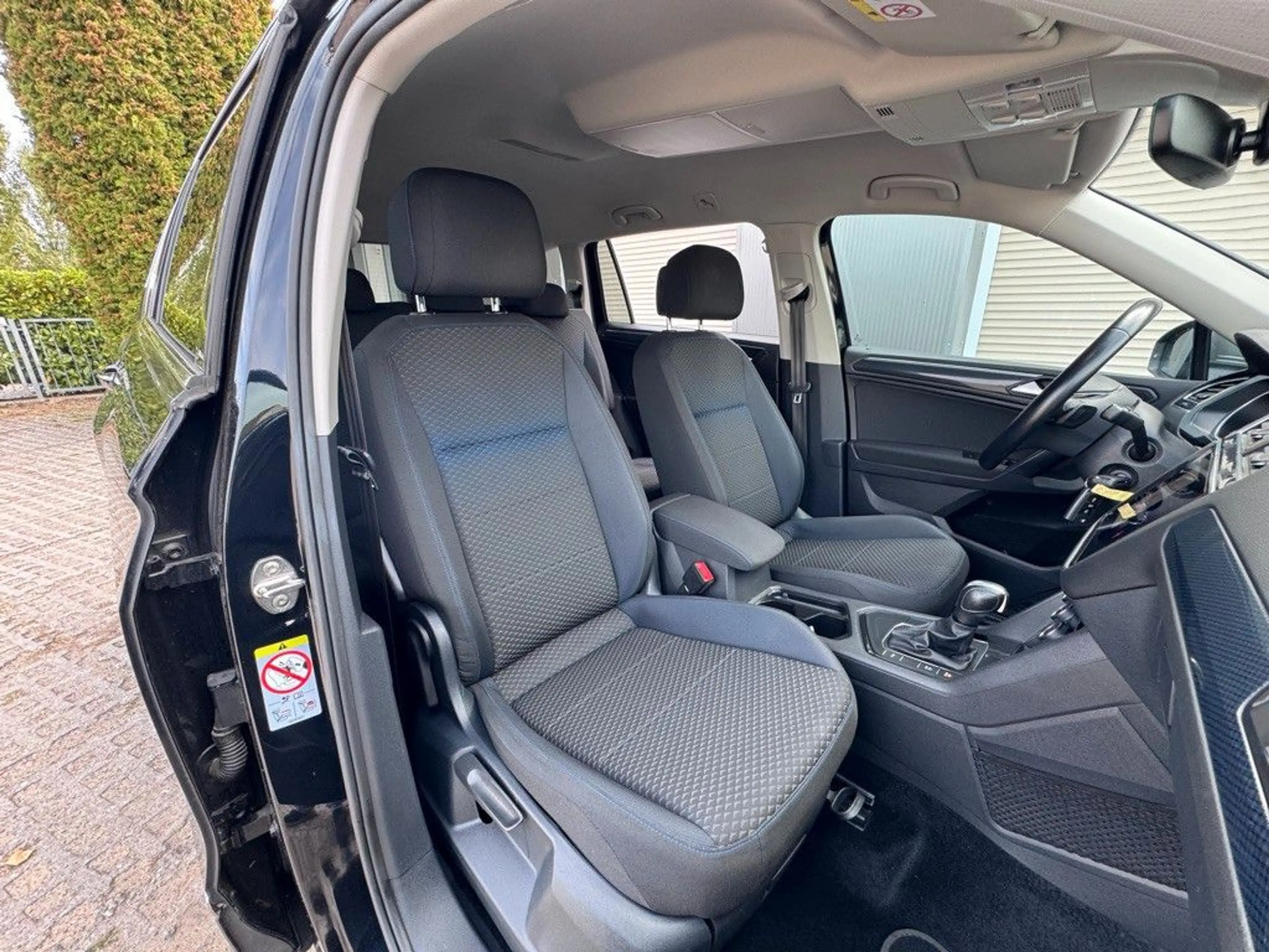 Volkswagen Tiguan Allspace United*7Sitz*1HAND*ACC*LED*AHK* — photo 15