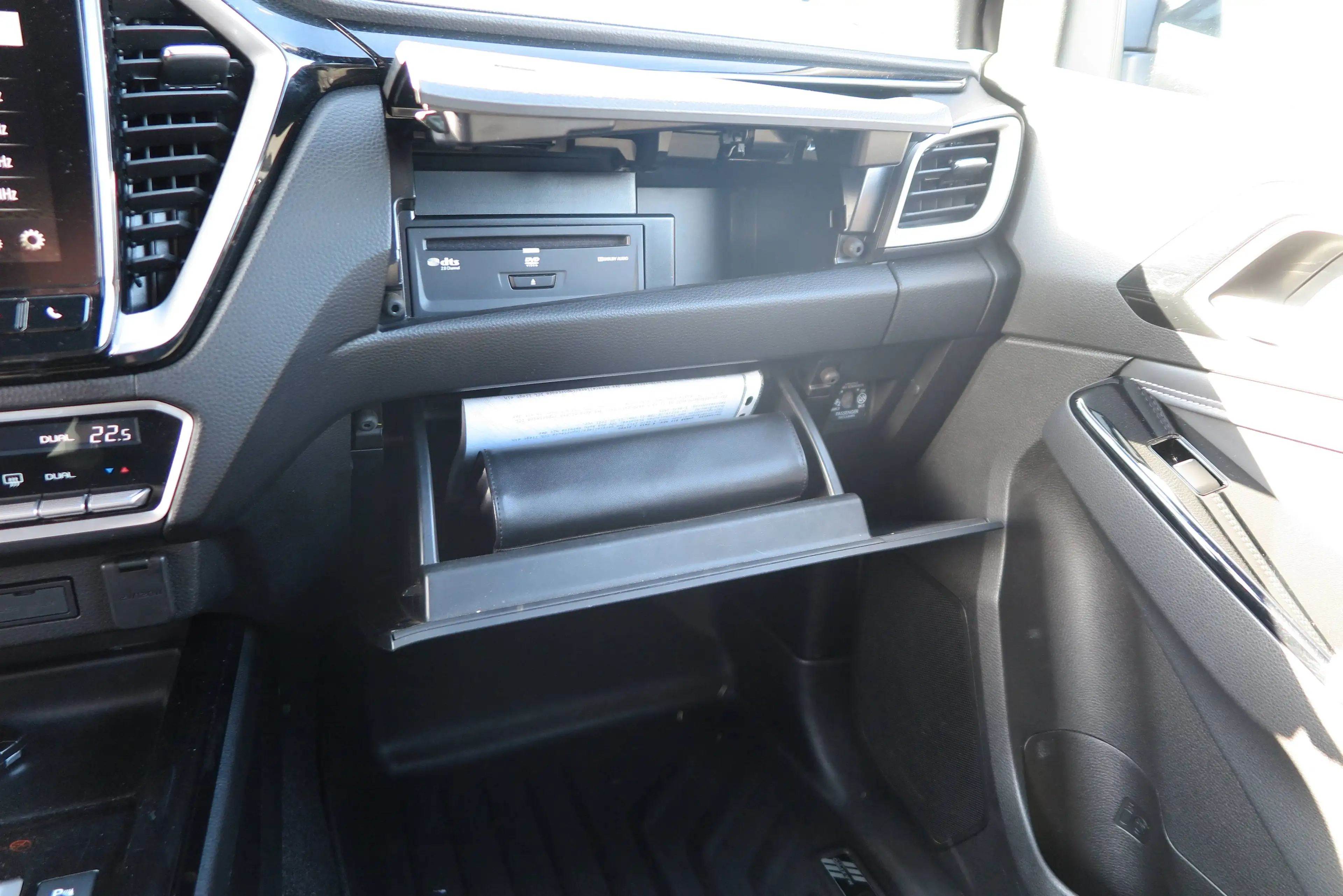 Isuzu D-Max Double Cab 4AWD V-Cross — photo 11