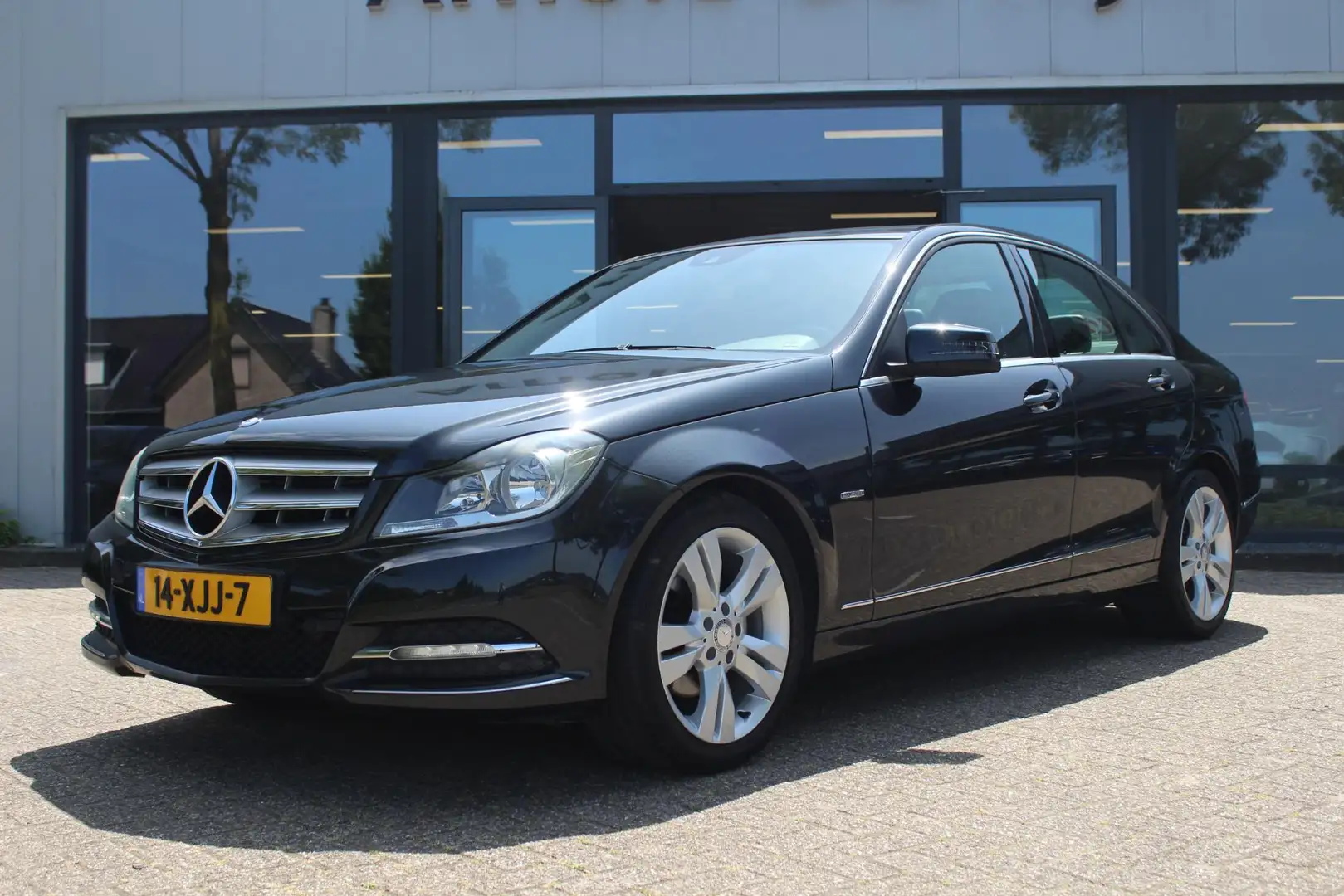Mercedes-Benz C 180 Business Class 125! Avantgarde Zwart - 2