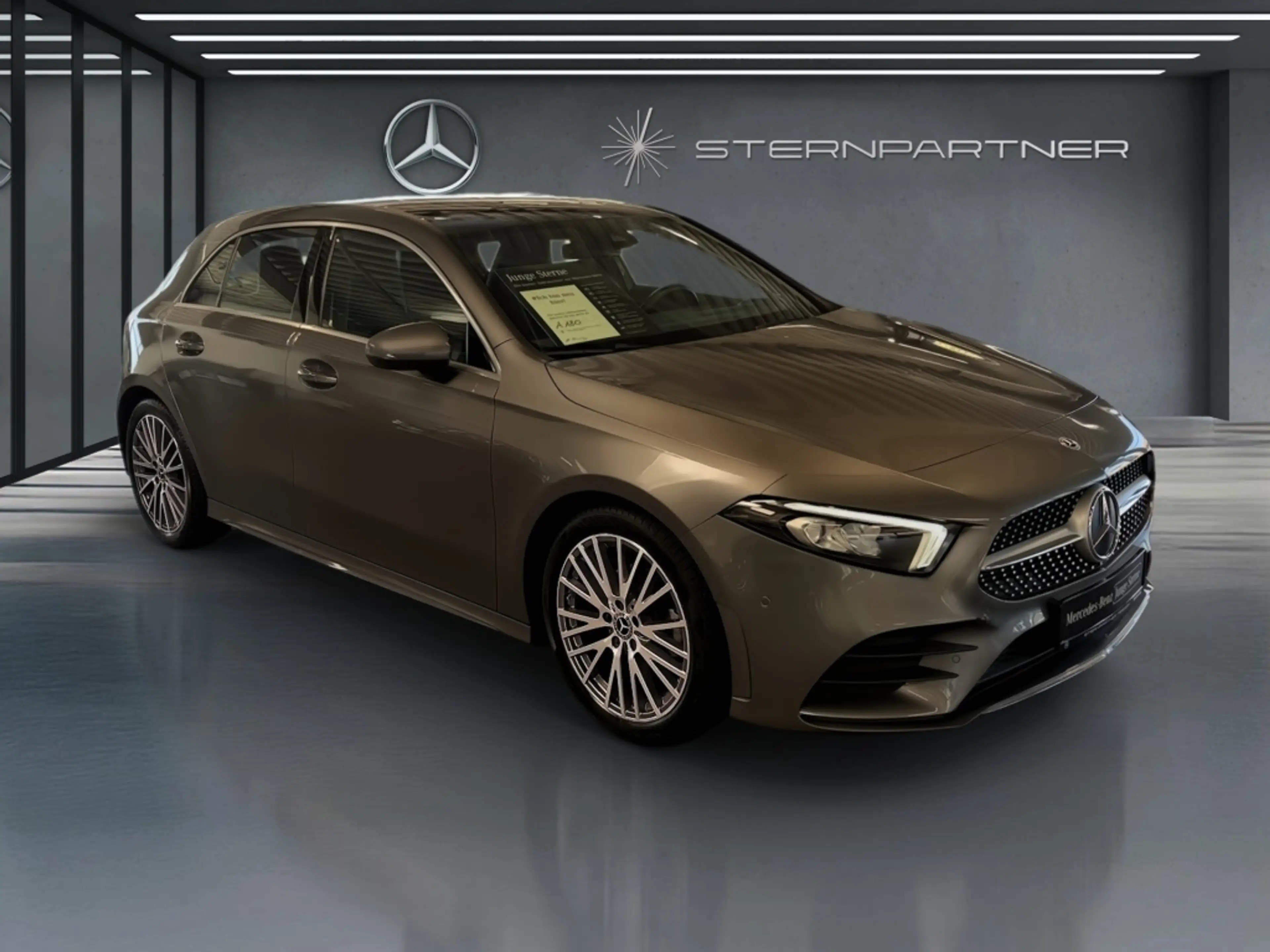 Mercedes-Benz A 180 AMG+MBUX+CarPlay+KAMERA+PANO+SDach+NAVI — photo 2
