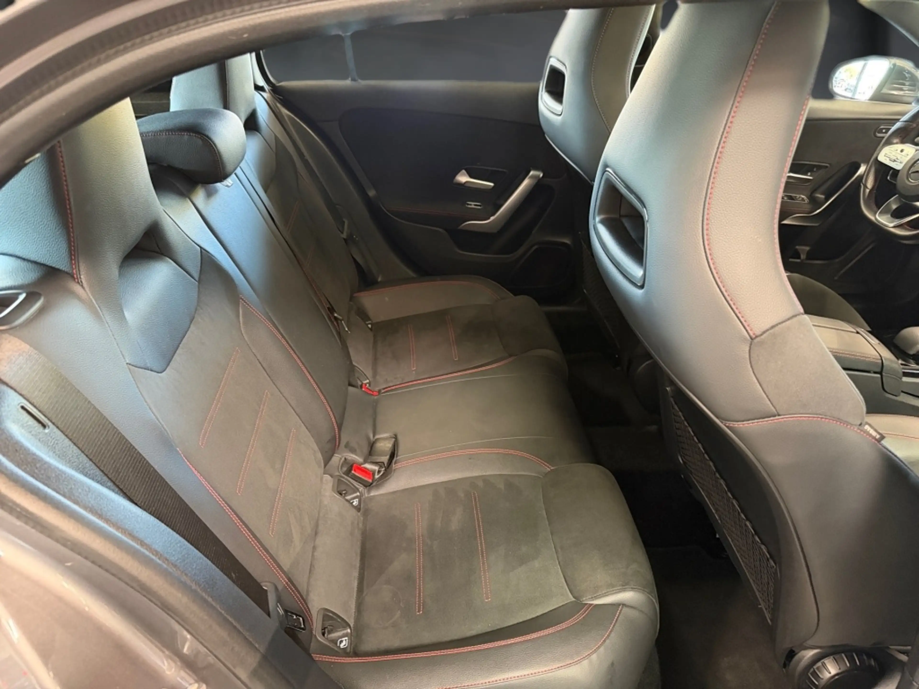Mercedes-Benz A 180 AMG+MBUX+CarPlay+KAMERA+PANO+SDach+NAVI — photo 14