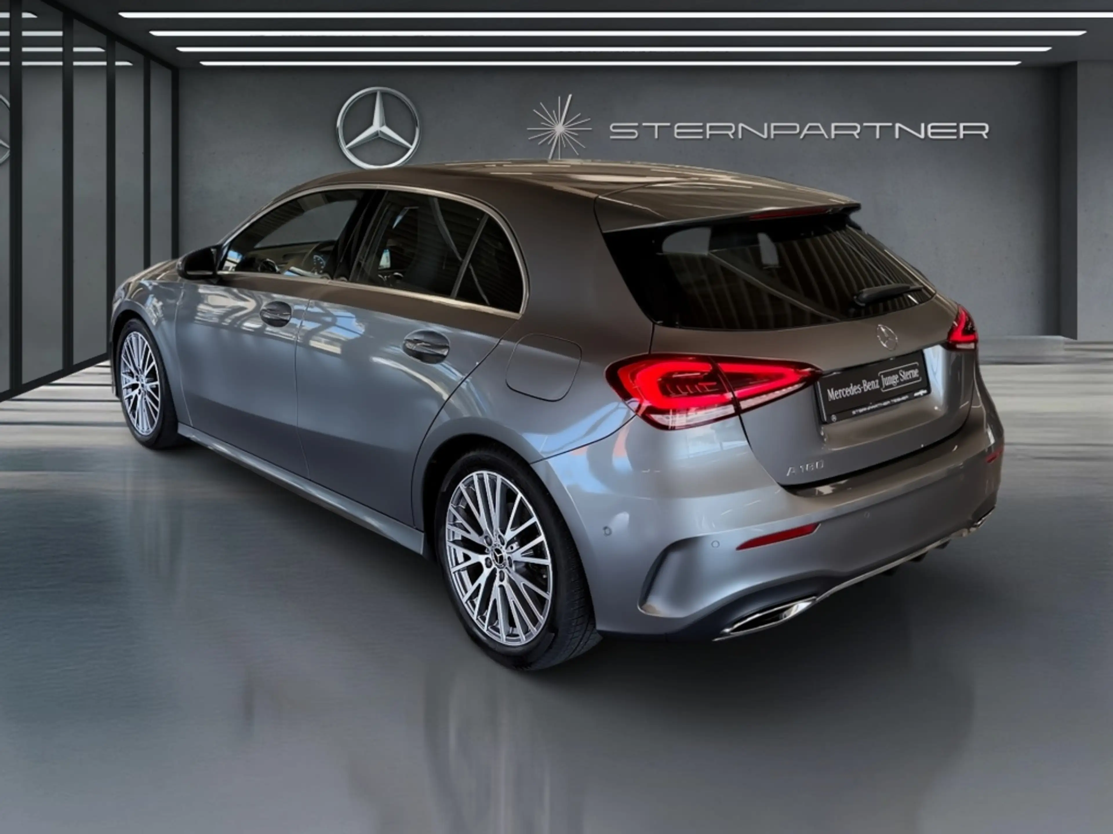 Mercedes-Benz A 180 AMG+MBUX+CarPlay+KAMERA+PANO+SDach+NAVI — photo 3