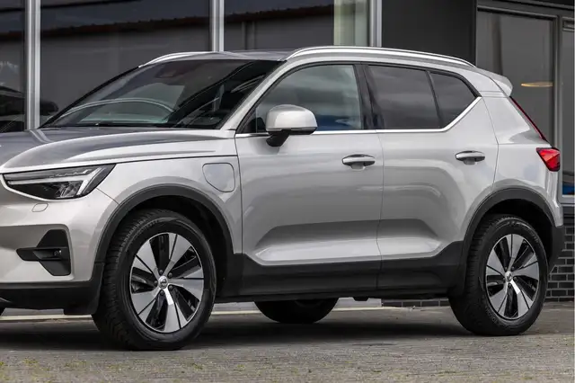 Volvo XC40 view 14