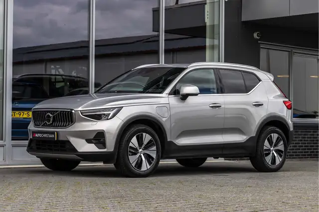 Volvo XC40 view 13