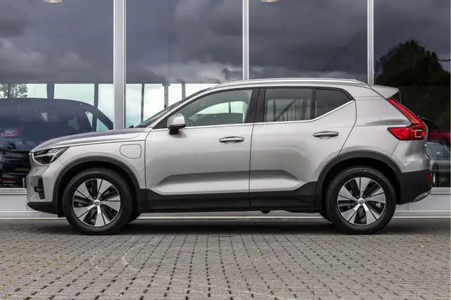 Volvo XC40 view 5