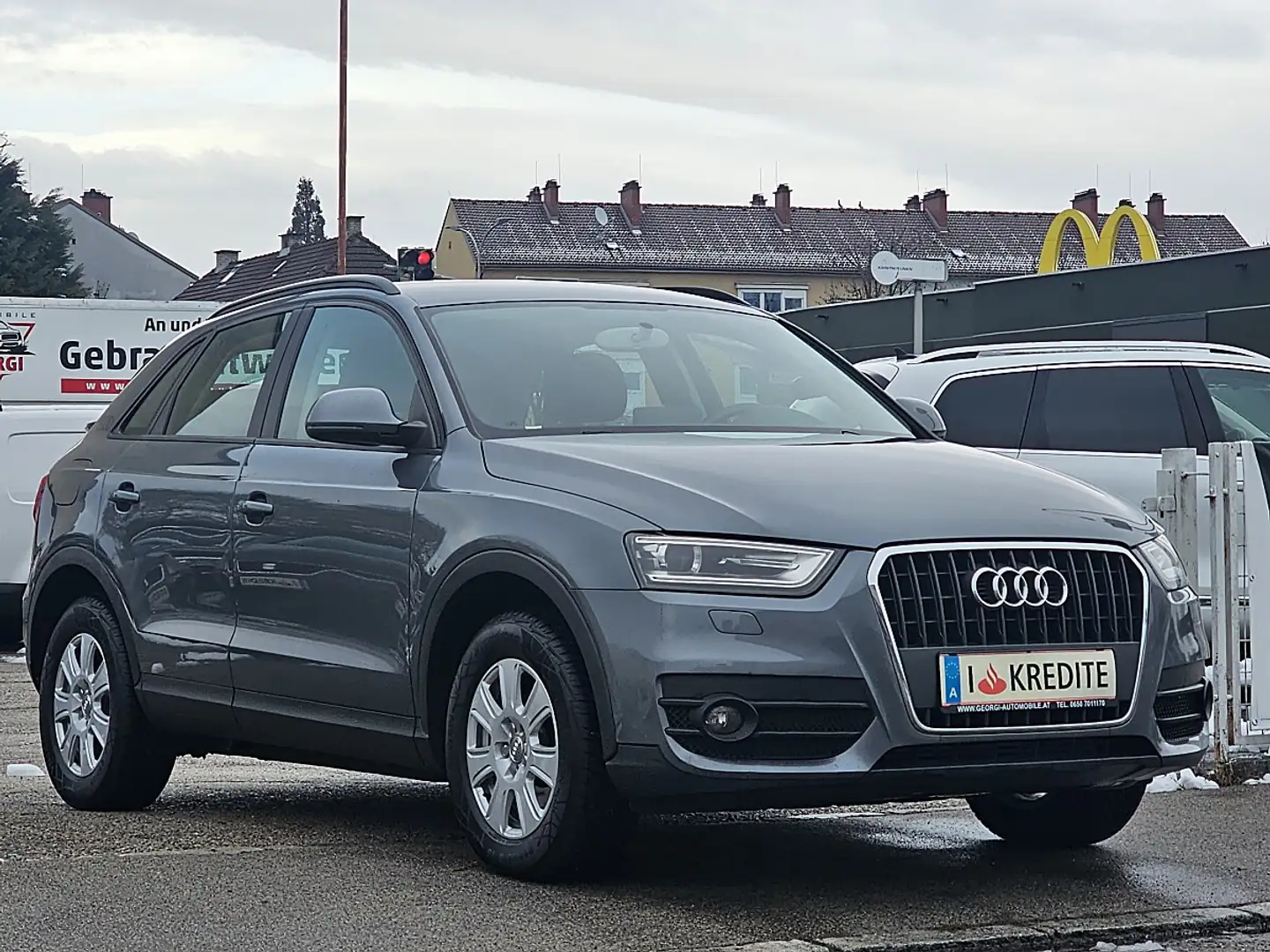 Audi Q3 2,0 TDI Sport 1Hand Pickerl+Service-NEU Rostf... Grau - 1