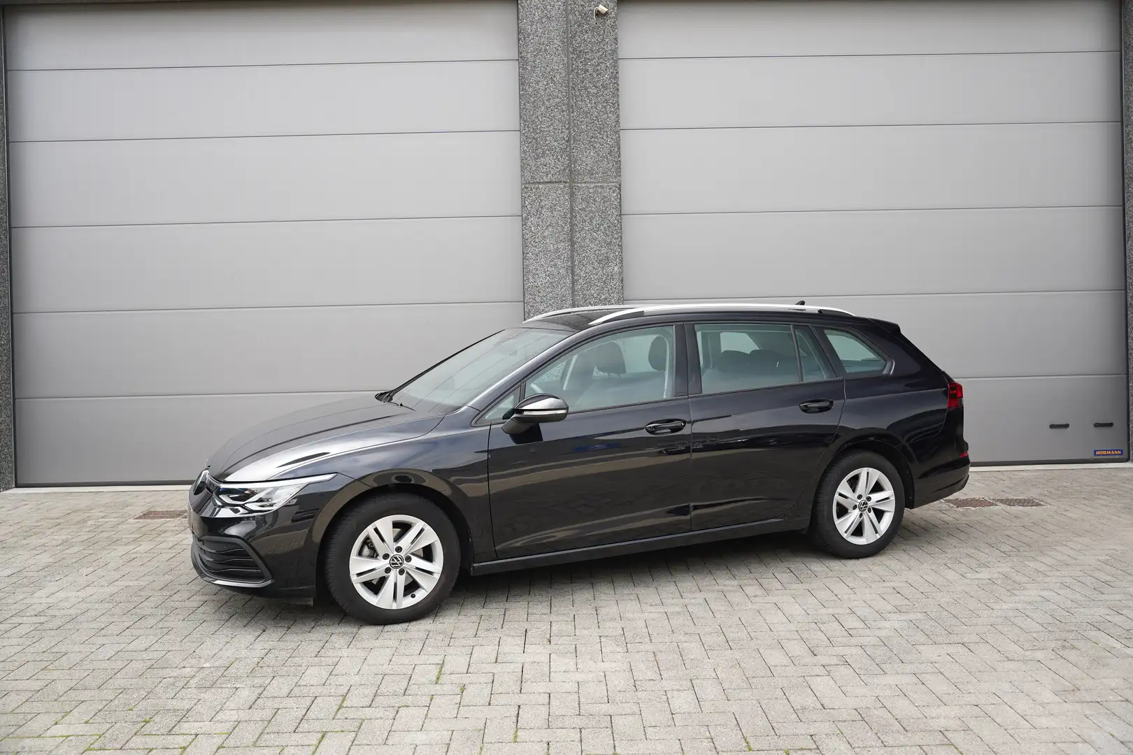 Volkswagen Golf Variant 1.0 TSI * CAMERA/DODEHOEK/SFEERVERLICHTING/ACC * Nero - 1