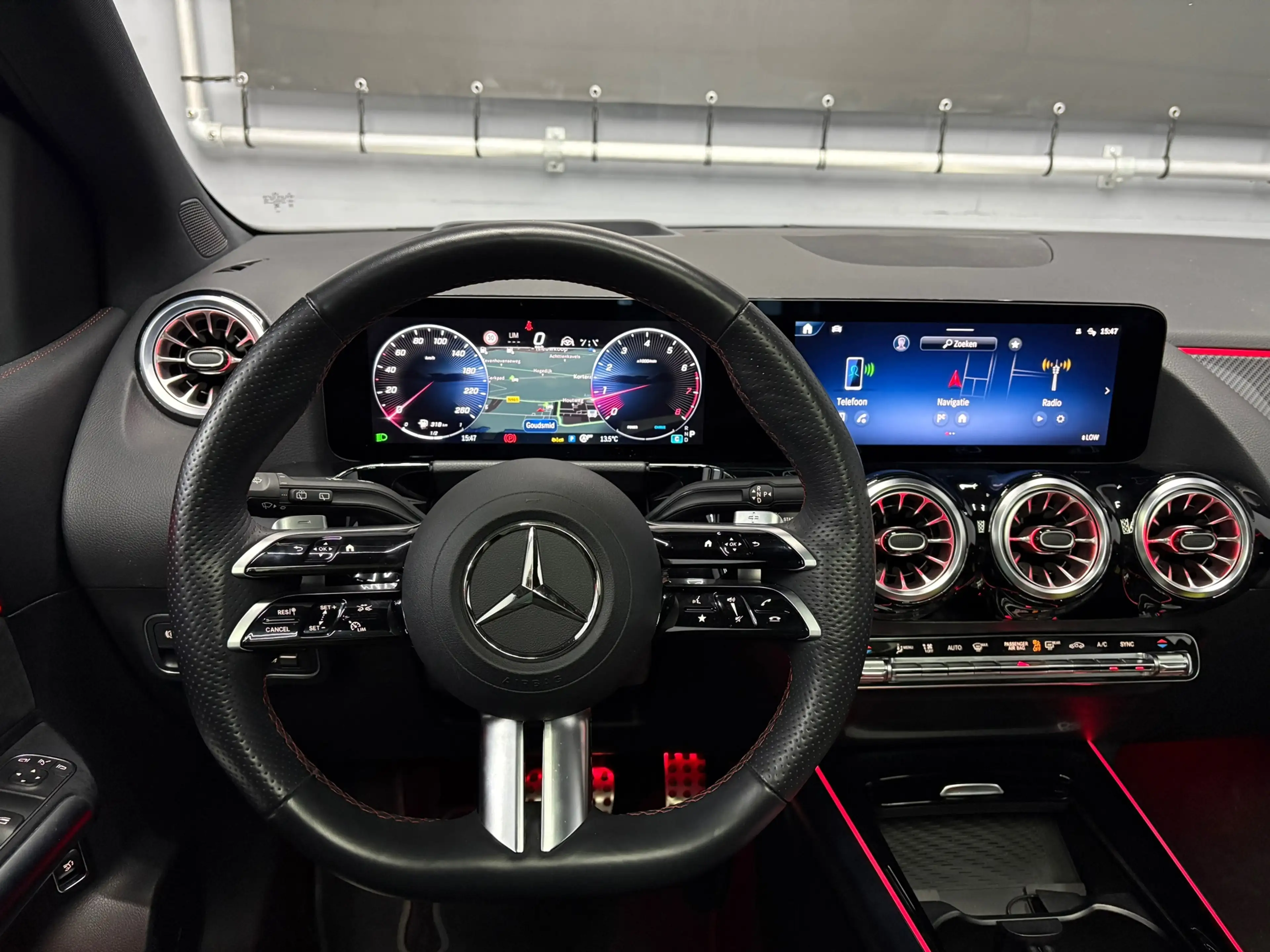 Mercedes-Benz B 200 AMG PANO — photo 13