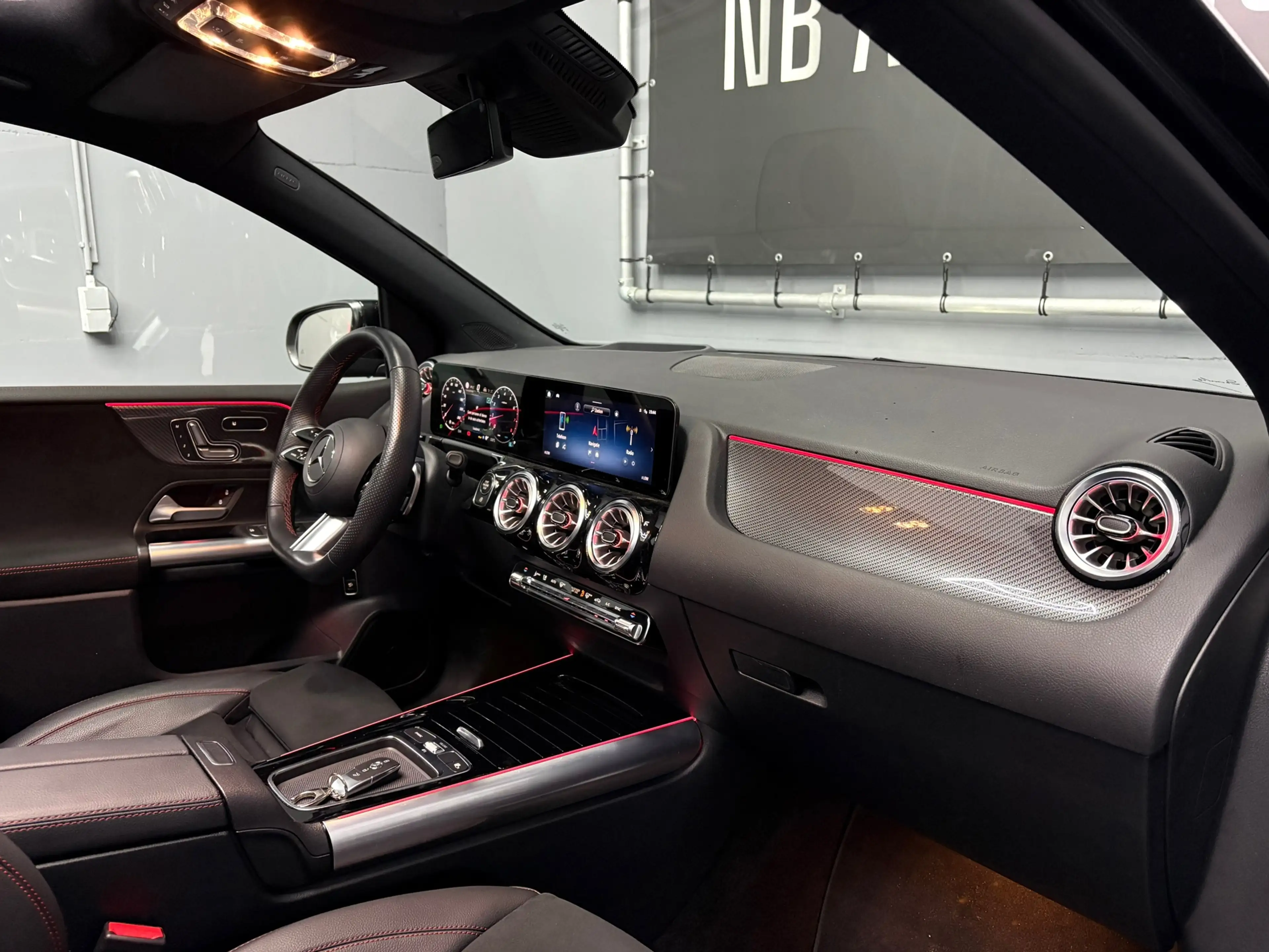 Mercedes-Benz B 200 AMG PANO — photo 9