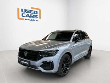 R-Line+V6+Black-Style+4M+Pano+Stand-H+Luft.