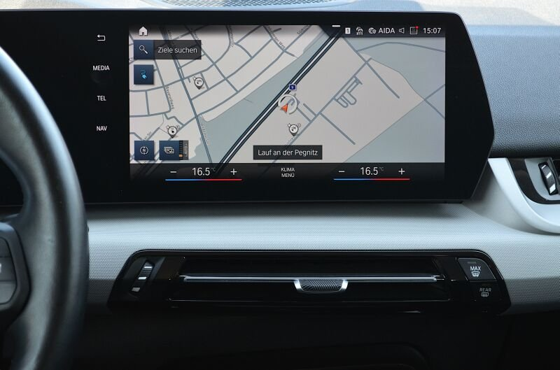 BMW iX1 xDrive30 LiveCptProf.AHK.Ad.LED.360°Kam.Keyl — photo 12