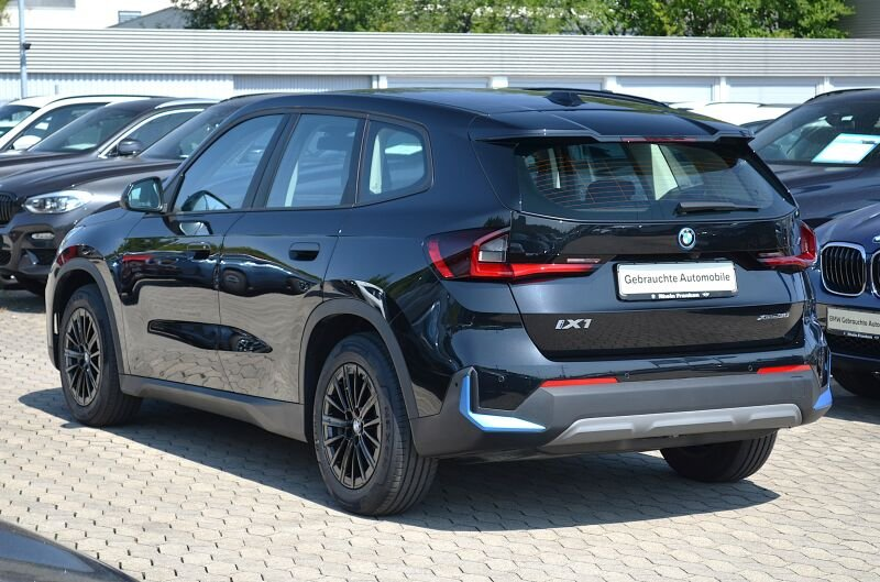 BMW iX1 xDrive30 LiveCptProf.AHK.Ad.LED.360°Kam.Keyl — photo 7