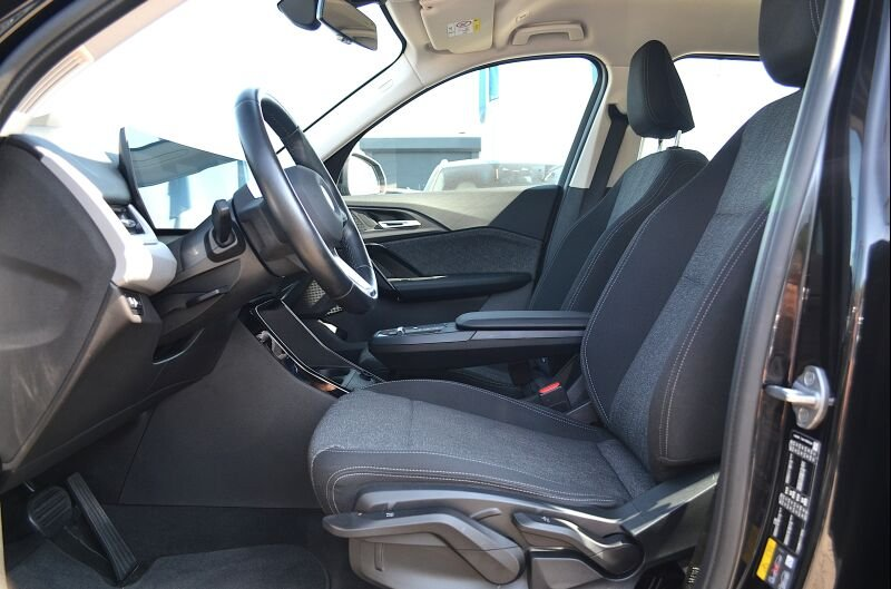 BMW iX1 xDrive30 LiveCptProf.AHK.Ad.LED.360°Kam.Keyl — photo 8