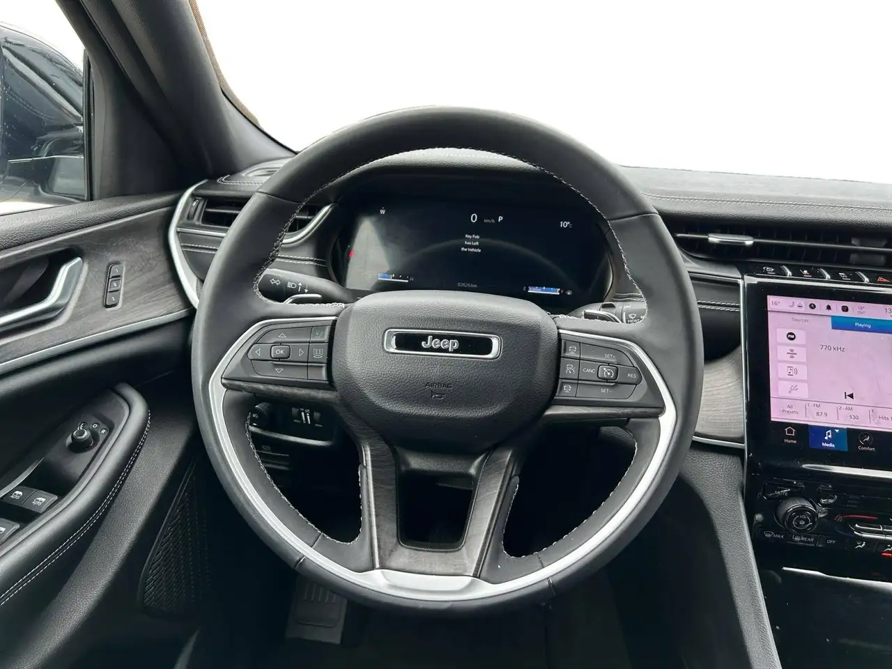 Jeep Grand Cherokee photo Jeep Grand Cherokee