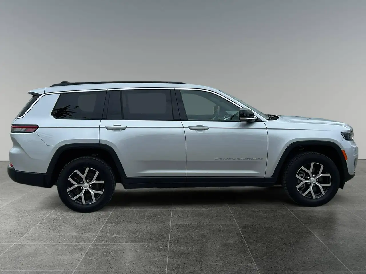 Jeep Grand Cherokee photo Jeep Grand Cherokee