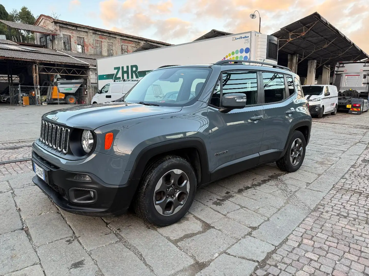 Jeep Renegade 1.6 Mjt 120 CV Longitude Grigio - 1