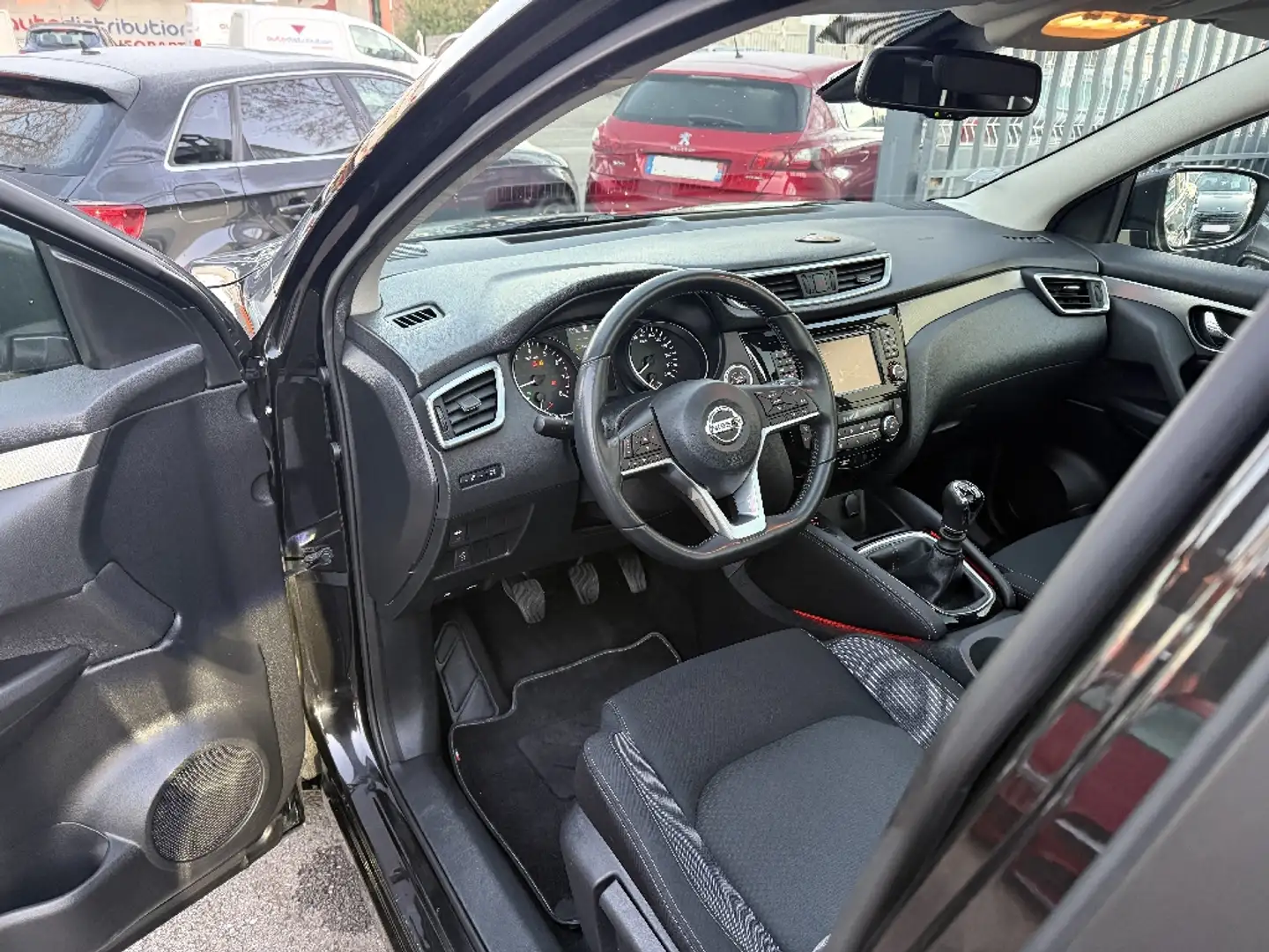 Nissan Qashqai 1.2 DIG-T 115 N-Connecta - 2