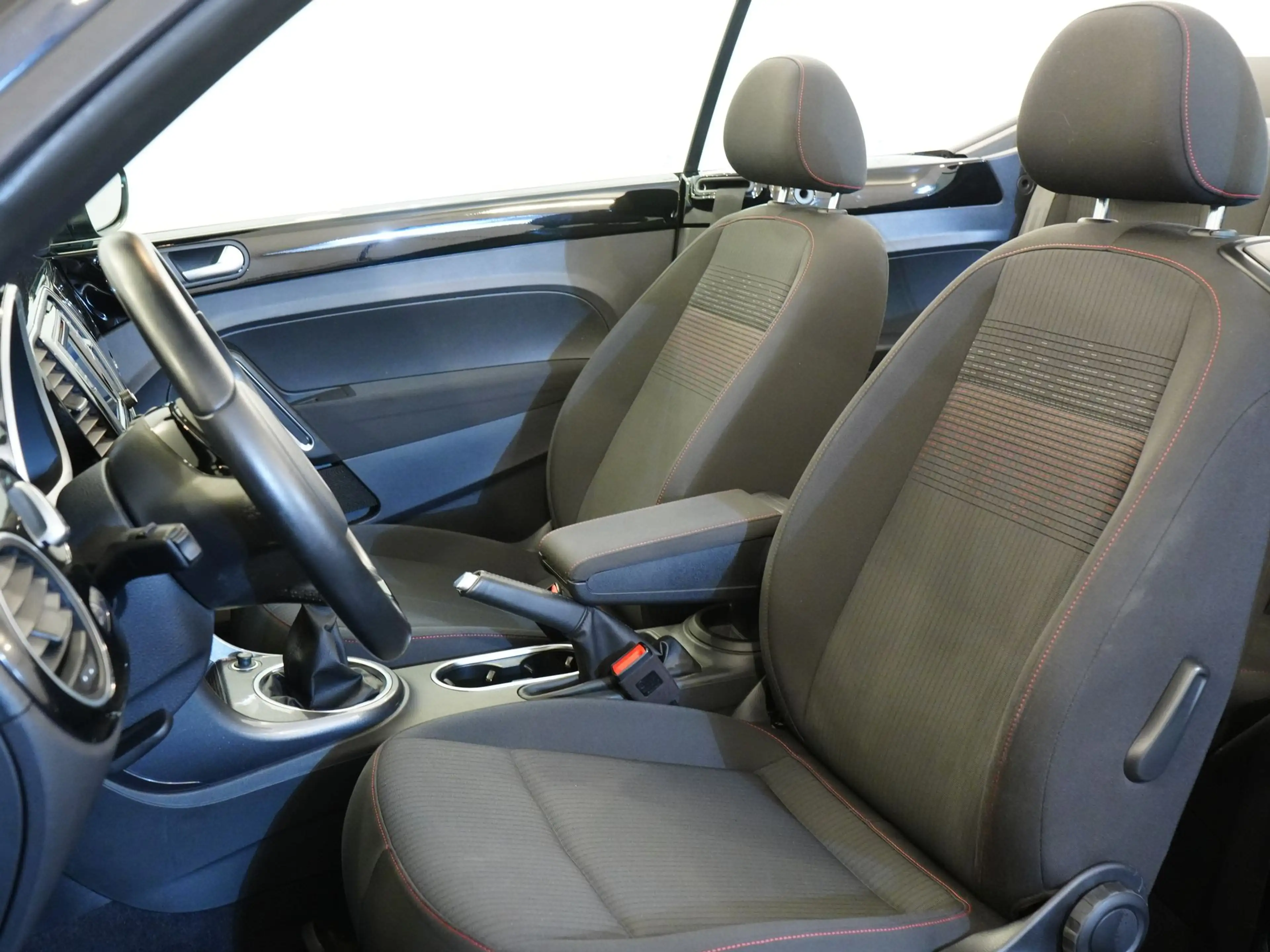 Volkswagen Beetle Design Vintage 1.2 TSi |Clim|SiegesChauff|App-Connect|Capteurs| — photo 10