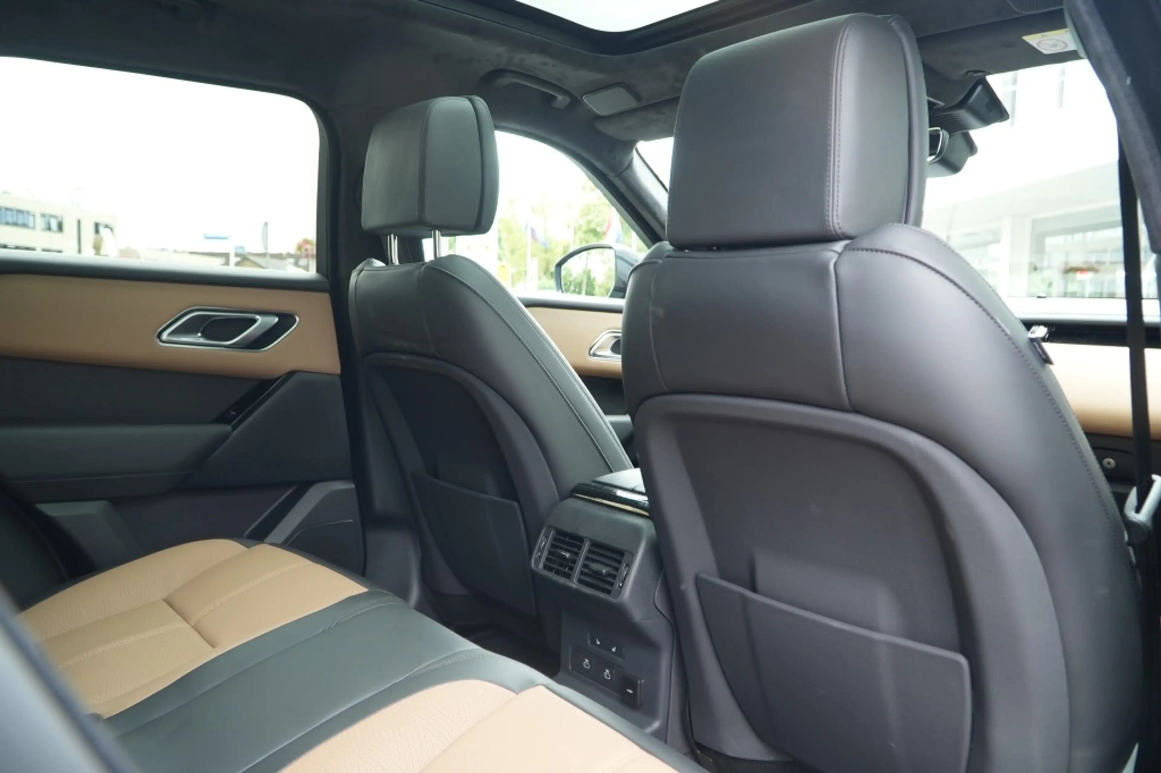 Land Rover Range Rover Velar 2.0 P400e AWD Autobiography I Pano I ACC I HUD I 2 — photo 14