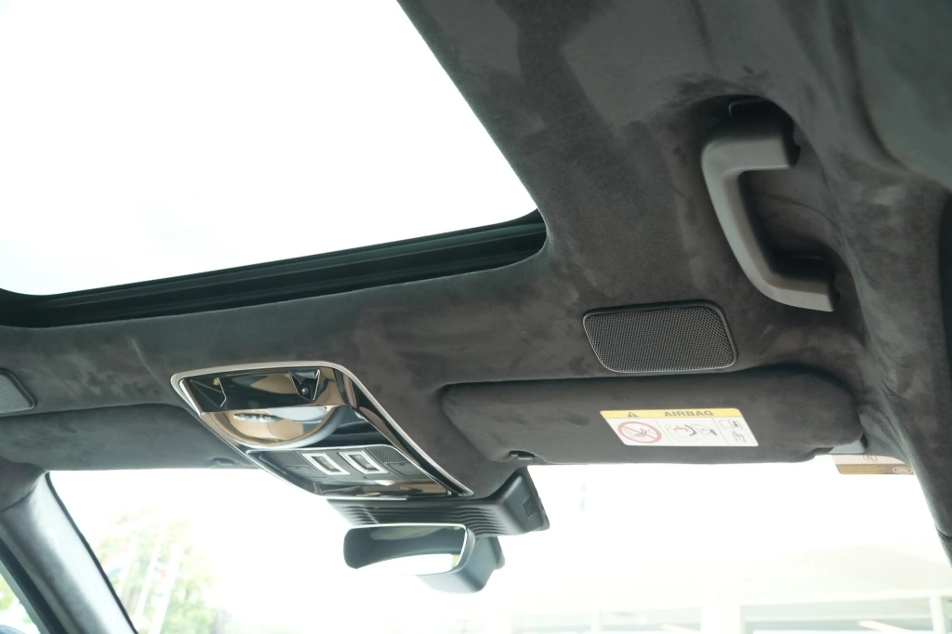 Land Rover Range Rover Velar 2.0 P400e AWD Autobiography I Pano I ACC I HUD I 2 — photo 18