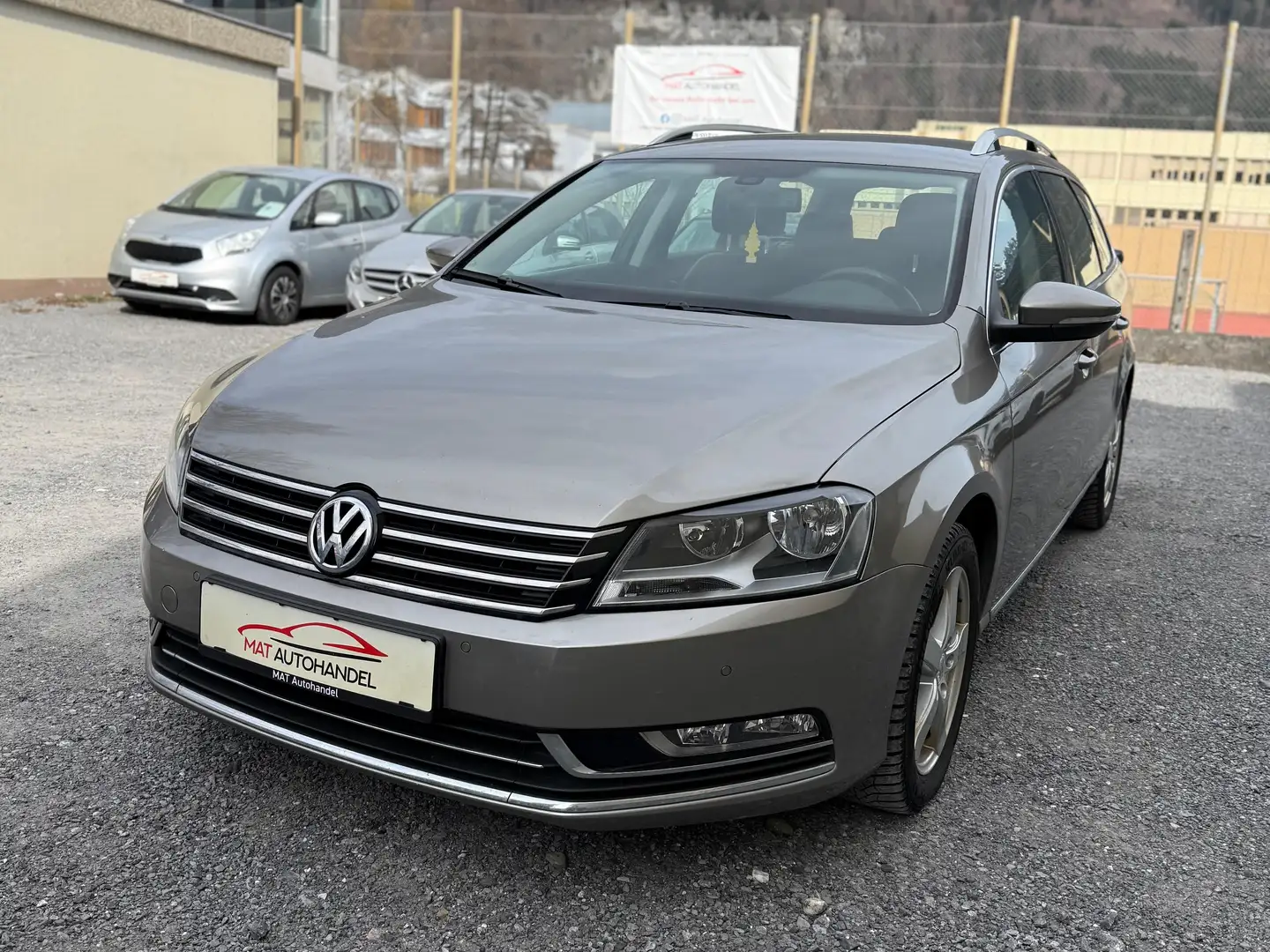 Volkswagen Passat Variant Highline BlueMotion 4Motion DSG Neu Vorgeführt Braun - 1