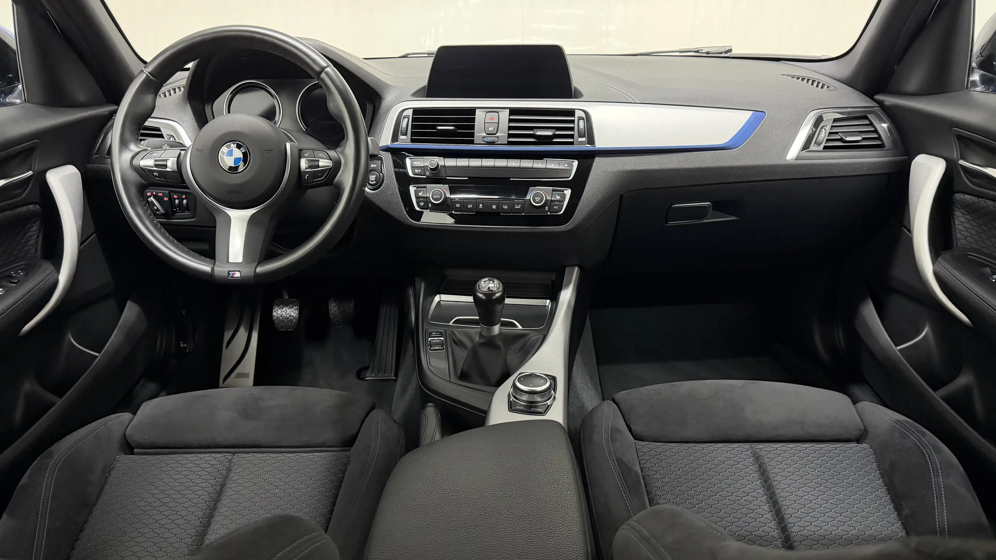BMW 120 120 d Edition M Sport LED*NAVI*SHZ*TEMP*PDC*SPORT-S — photo 11