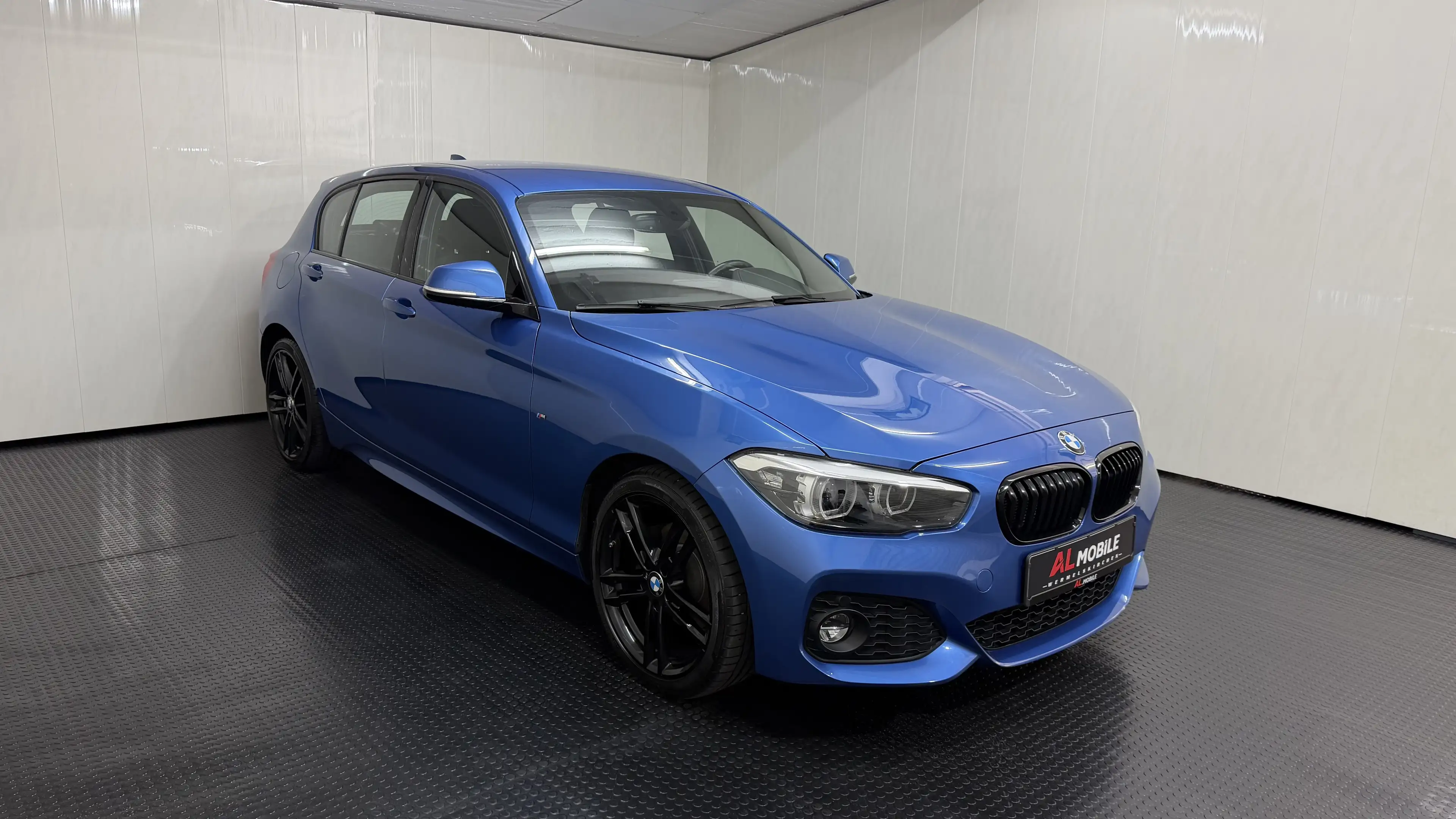 BMW 120 120 d Edition M Sport LED*NAVI*SHZ*TEMP*PDC*SPORT-S — photo 3