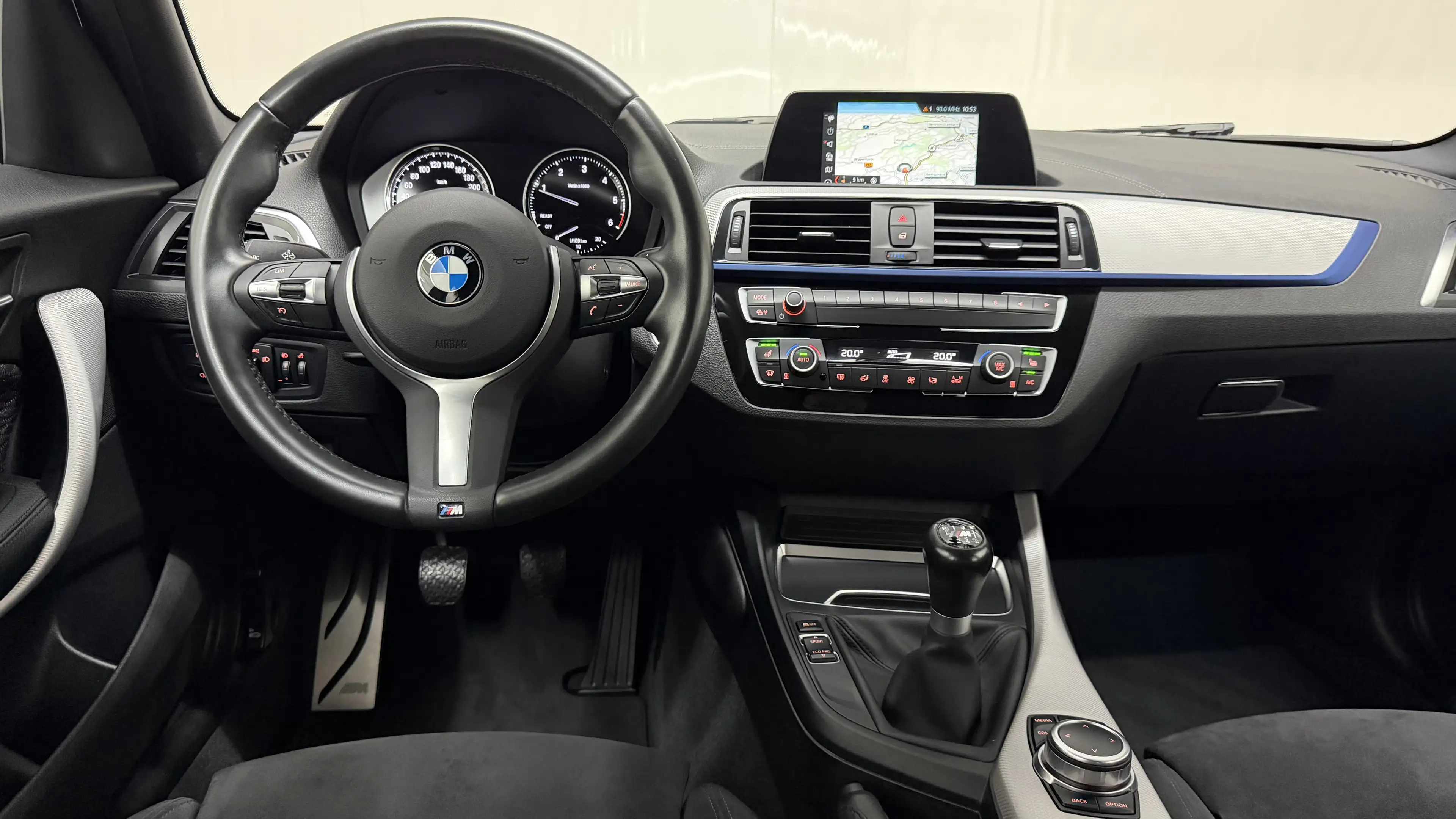 BMW 120 120 d Edition M Sport LED*NAVI*SHZ*TEMP*PDC*SPORT-S — photo 12