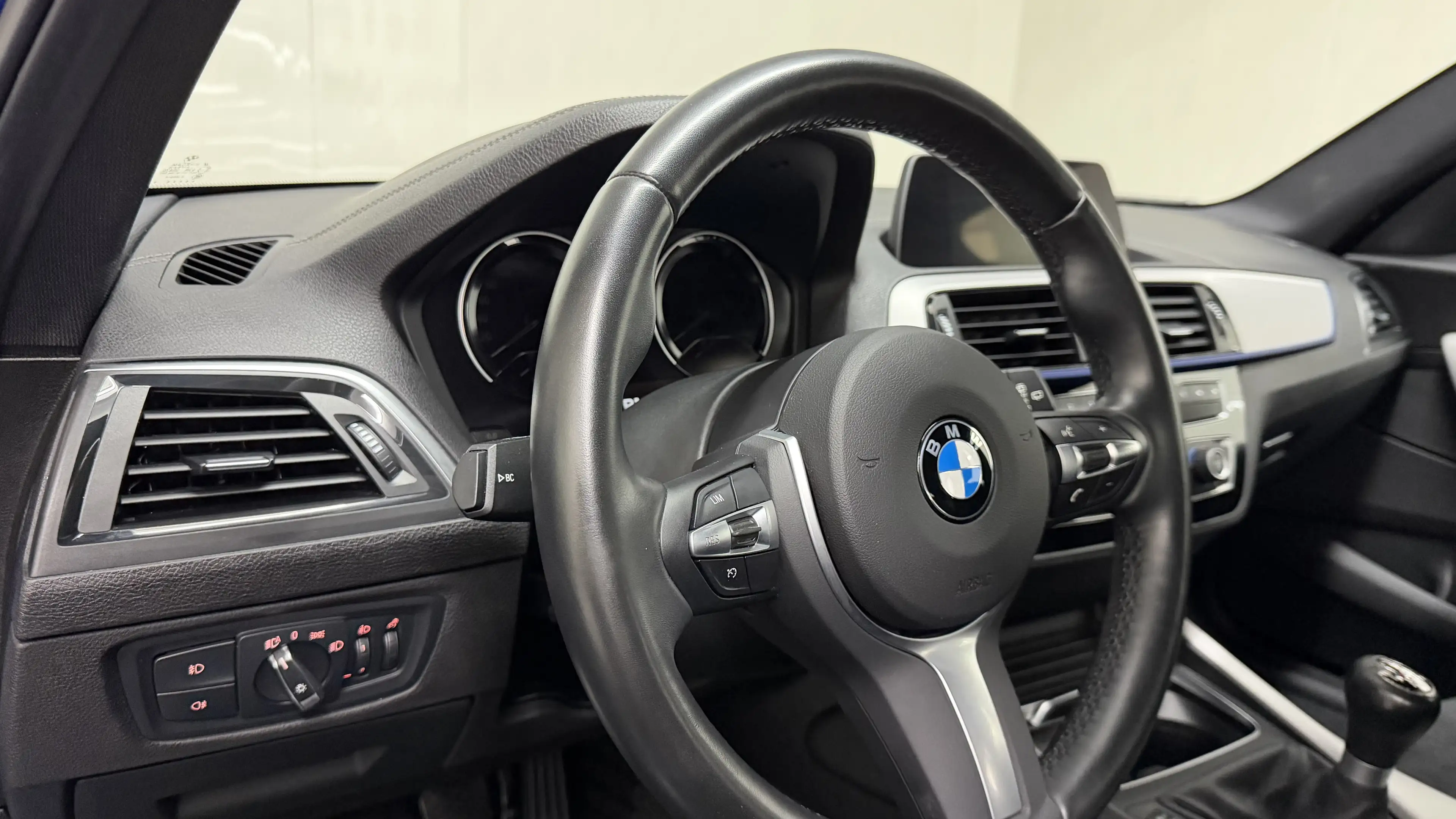 BMW 120 120 d Edition M Sport LED*NAVI*SHZ*TEMP*PDC*SPORT-S — photo 9