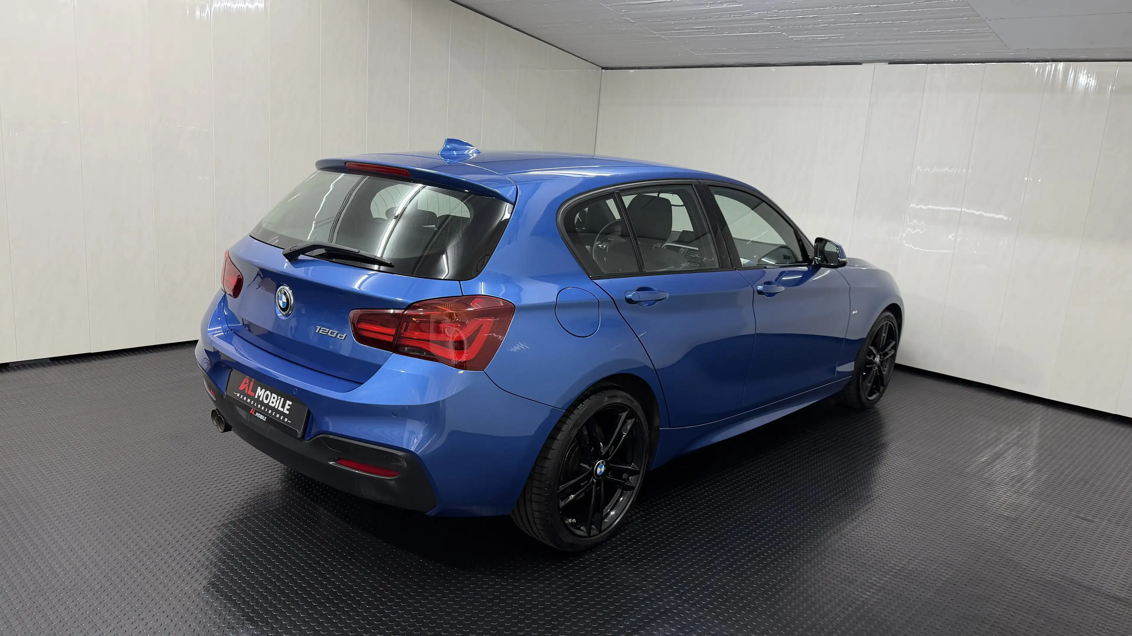 BMW 120 120 d Edition M Sport LED*NAVI*SHZ*TEMP*PDC*SPORT-S — photo 6