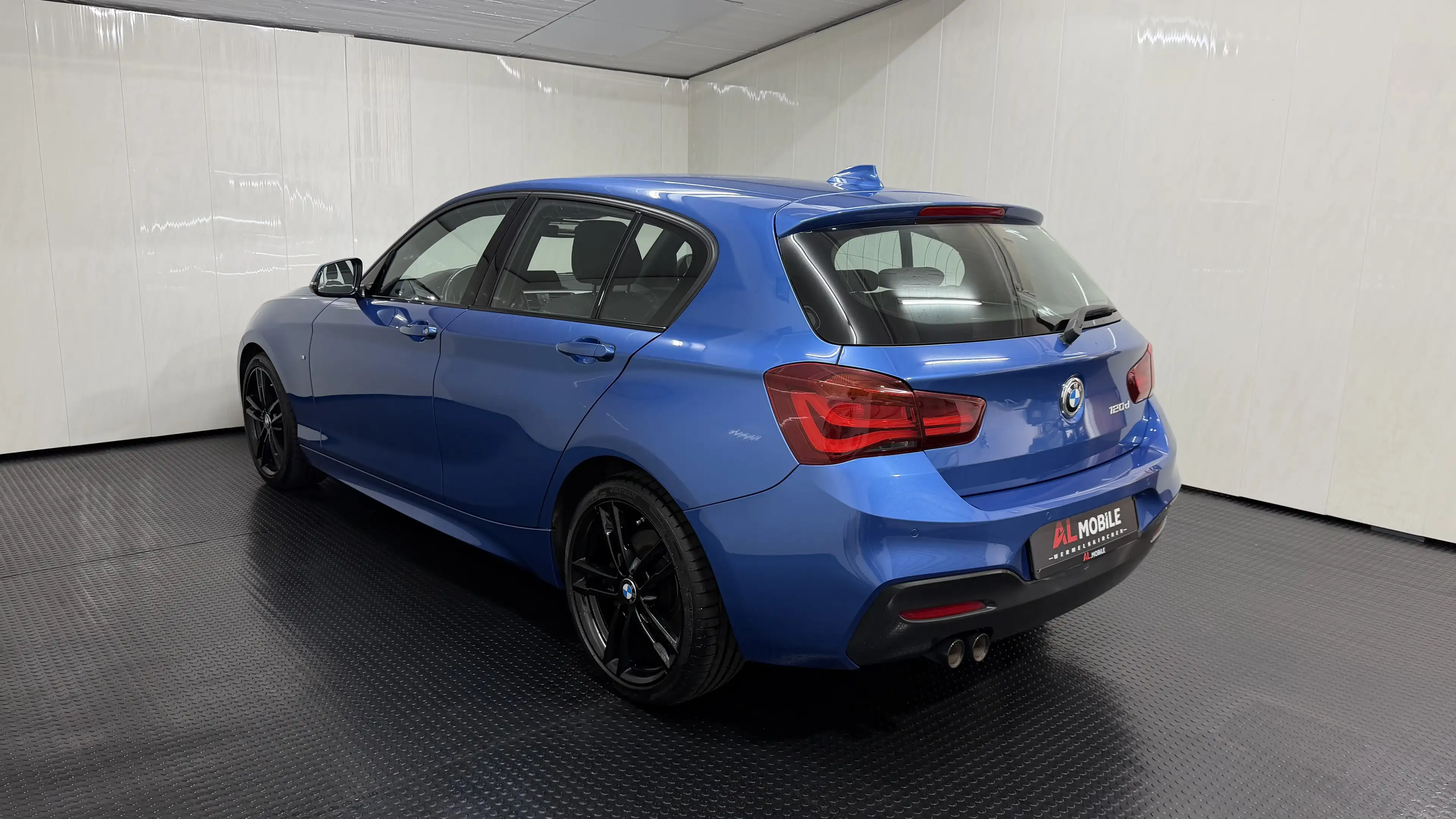 BMW 120 120 d Edition M Sport LED*NAVI*SHZ*TEMP*PDC*SPORT-S — photo 4