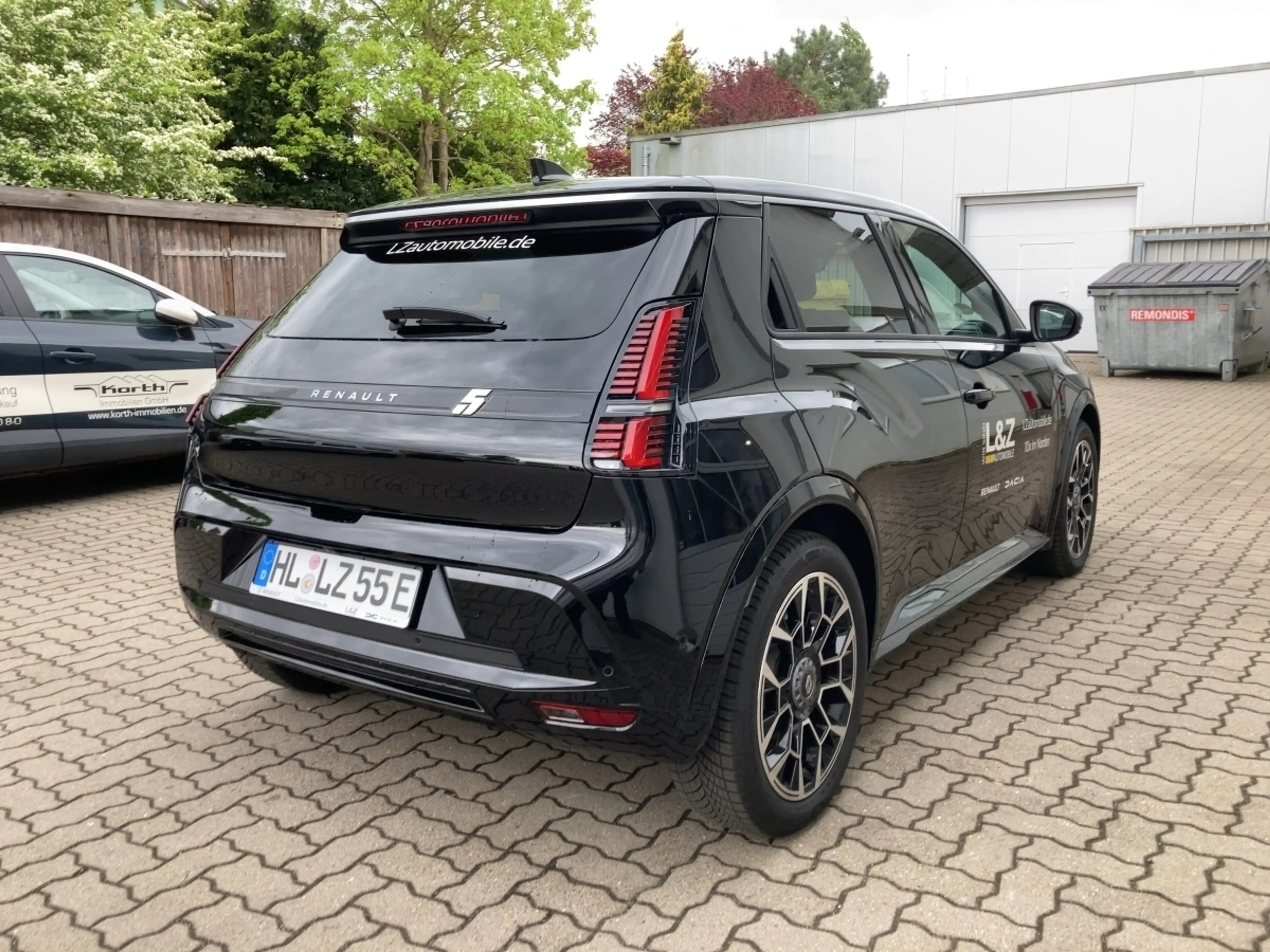 Renault R 5 E-Tech 100% electric 150 Roland Garros — photo 4