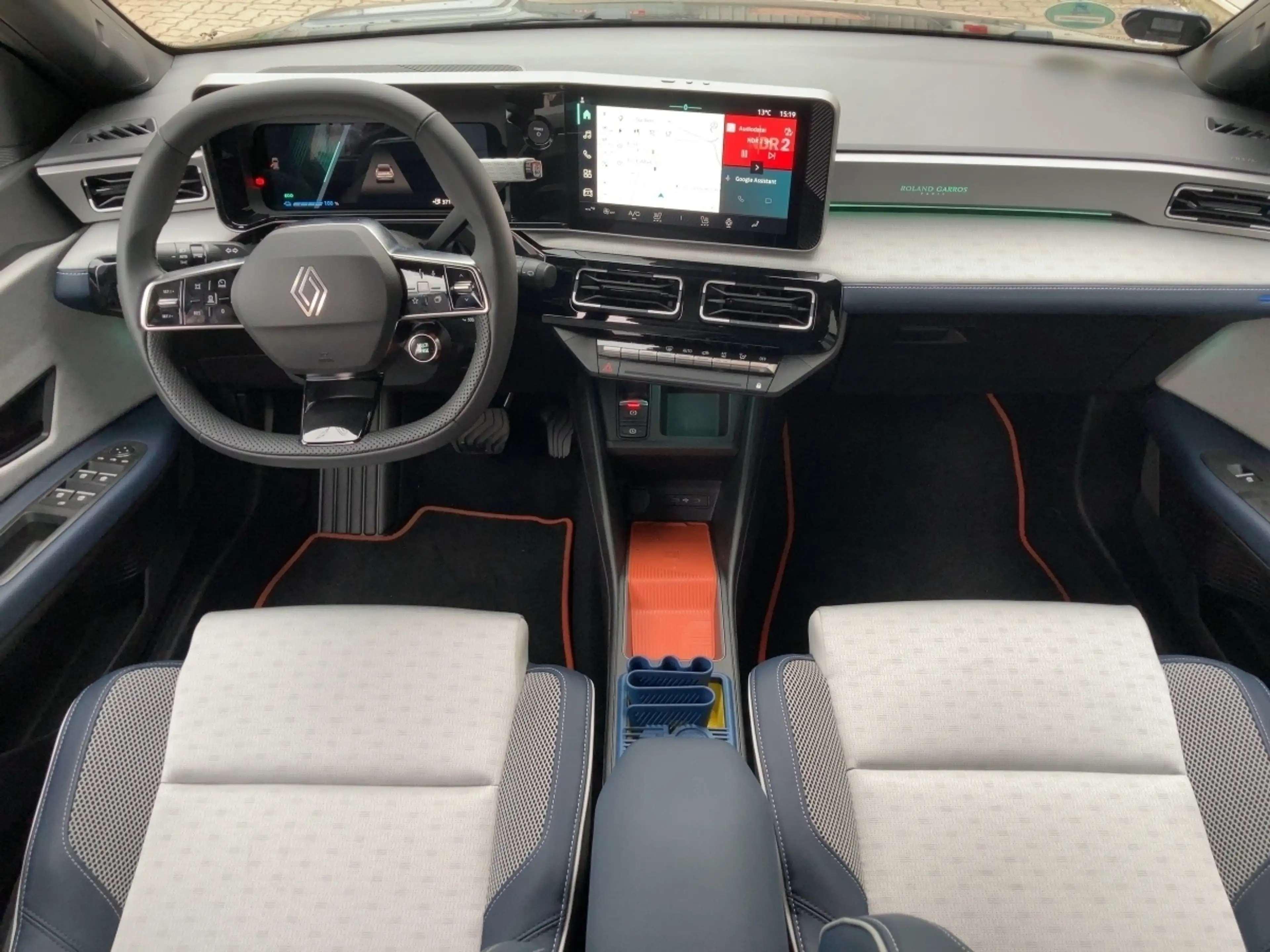 Renault R 5 E-Tech 100% electric 150 Roland Garros — photo 10