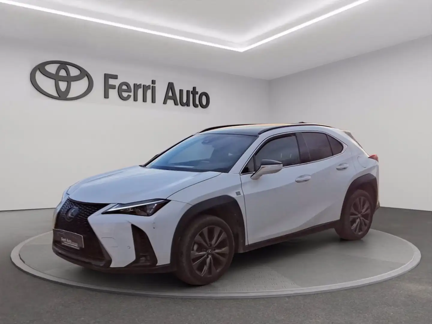 Lexus UX 250h 2.0 design 2wd cvt Schwarz - 1