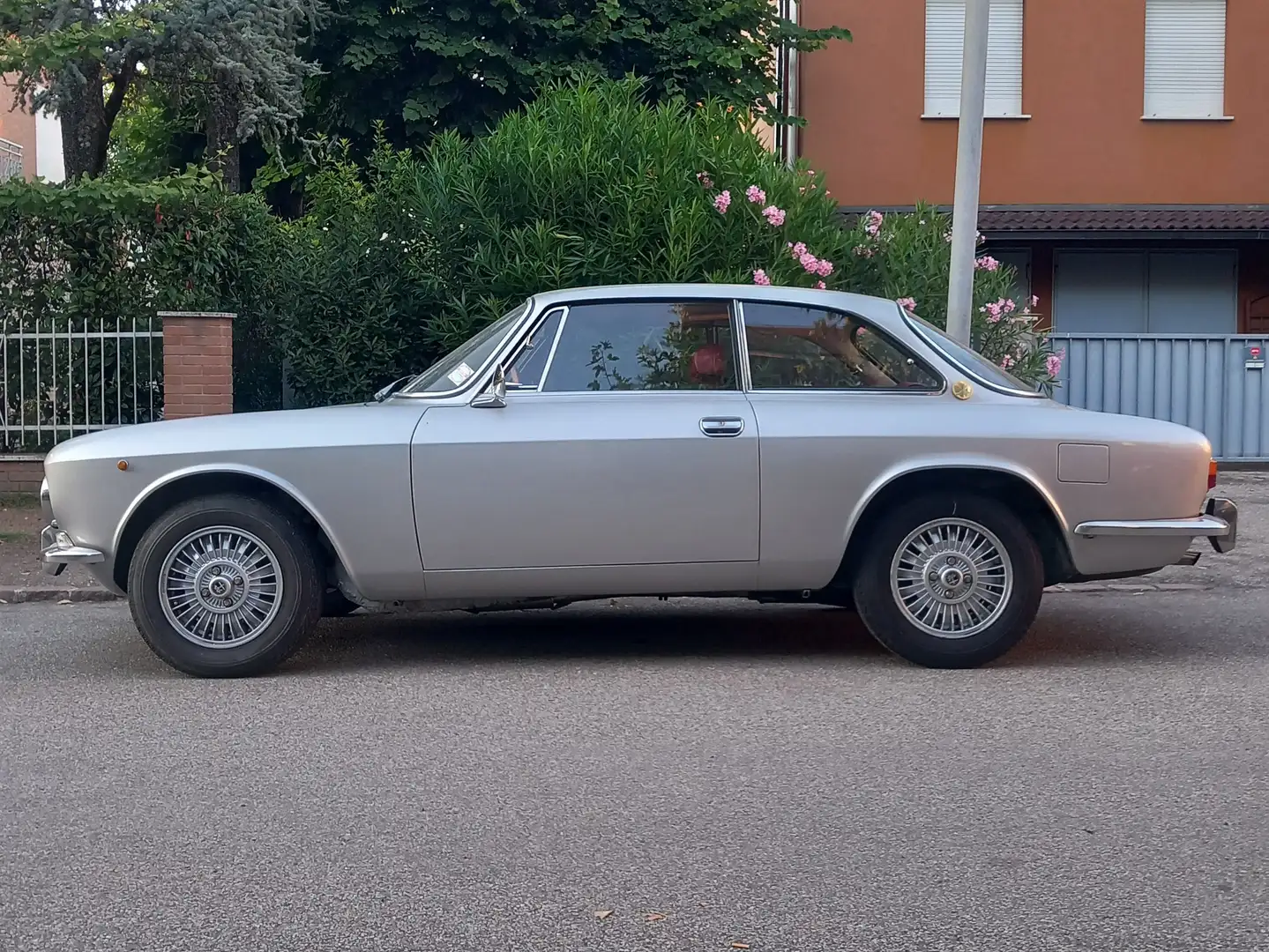 Alfa Romeo GT Junior 1750 seconda serie quadrifoglio verde Plateado - 2