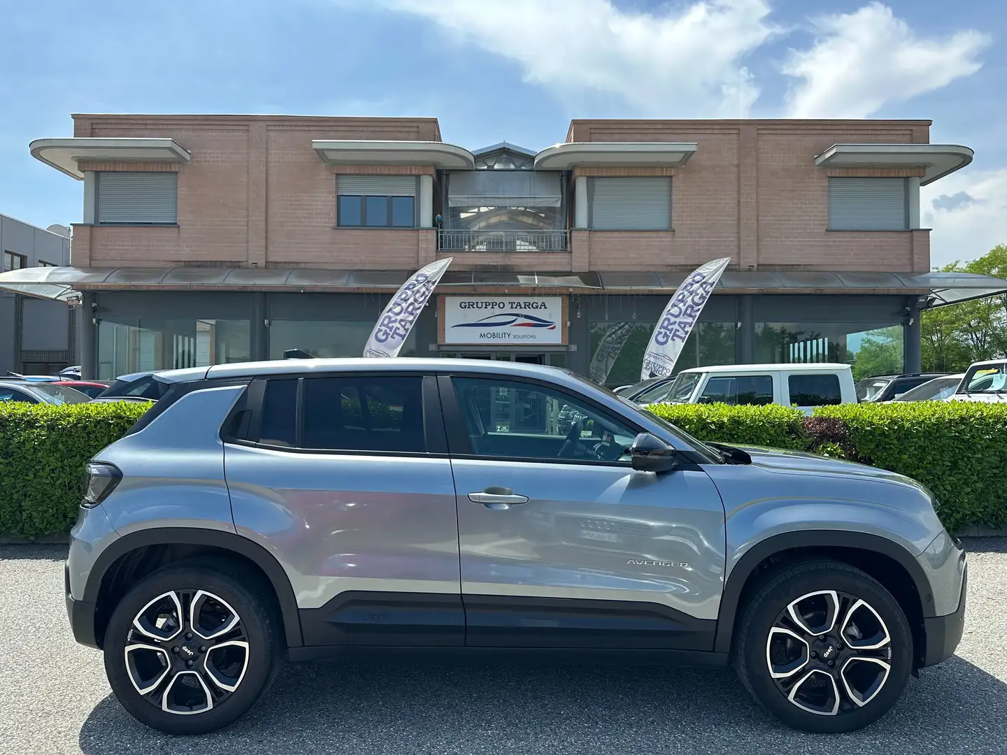 Jeep Avenger Avenger 1.2 turbo Summit fwd 100cv Grau - 1