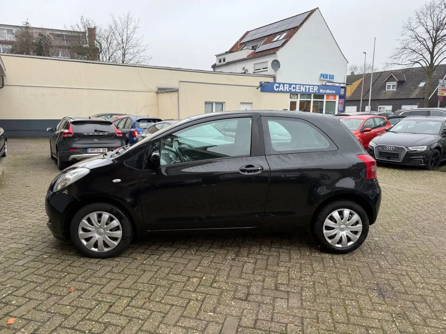 Toyota Yaris Sol*AUTOMATIK*KLIMA*MFL*** Schwarz - 2