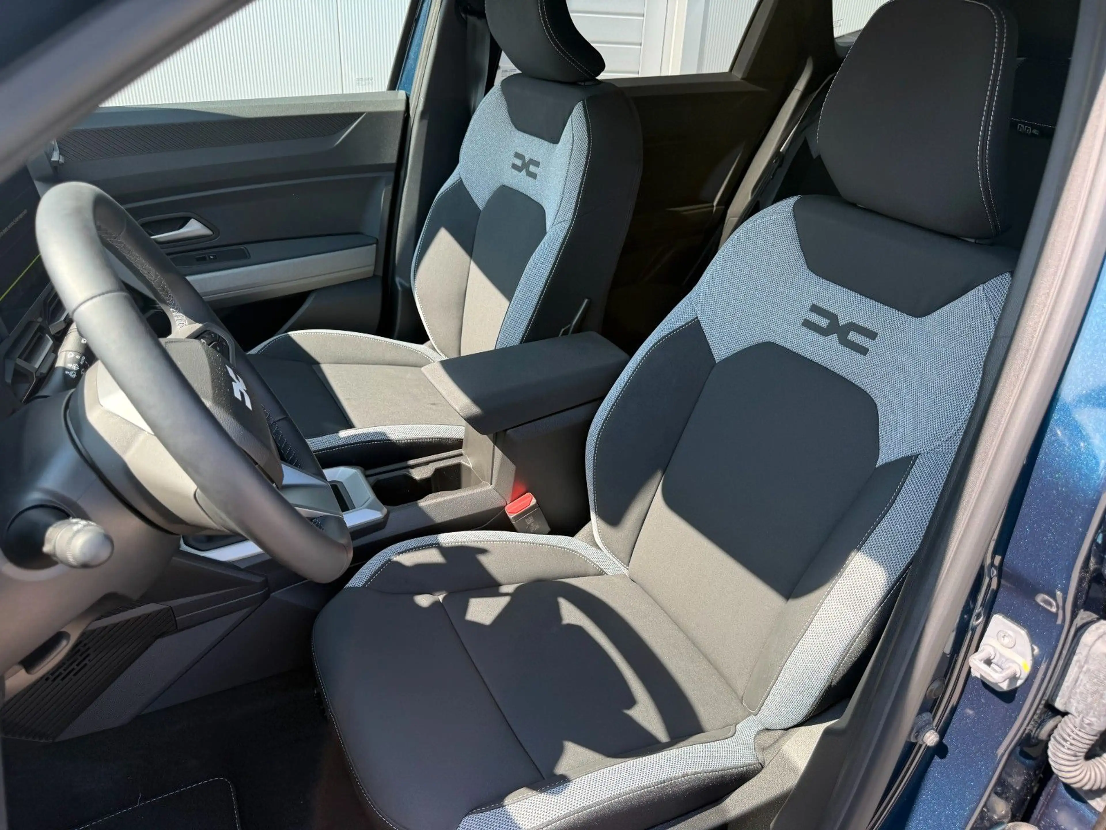 Dacia Bigster TCe 140 Journey — photo 13