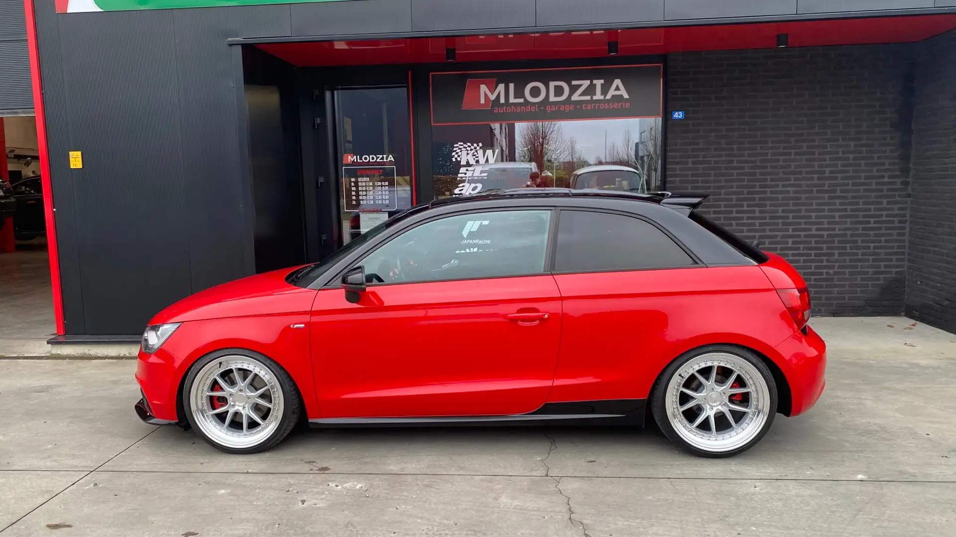 Audi A1 S tronic Competition SCHAALSTOELEN  Tuned Vmaxx Rouge - 2