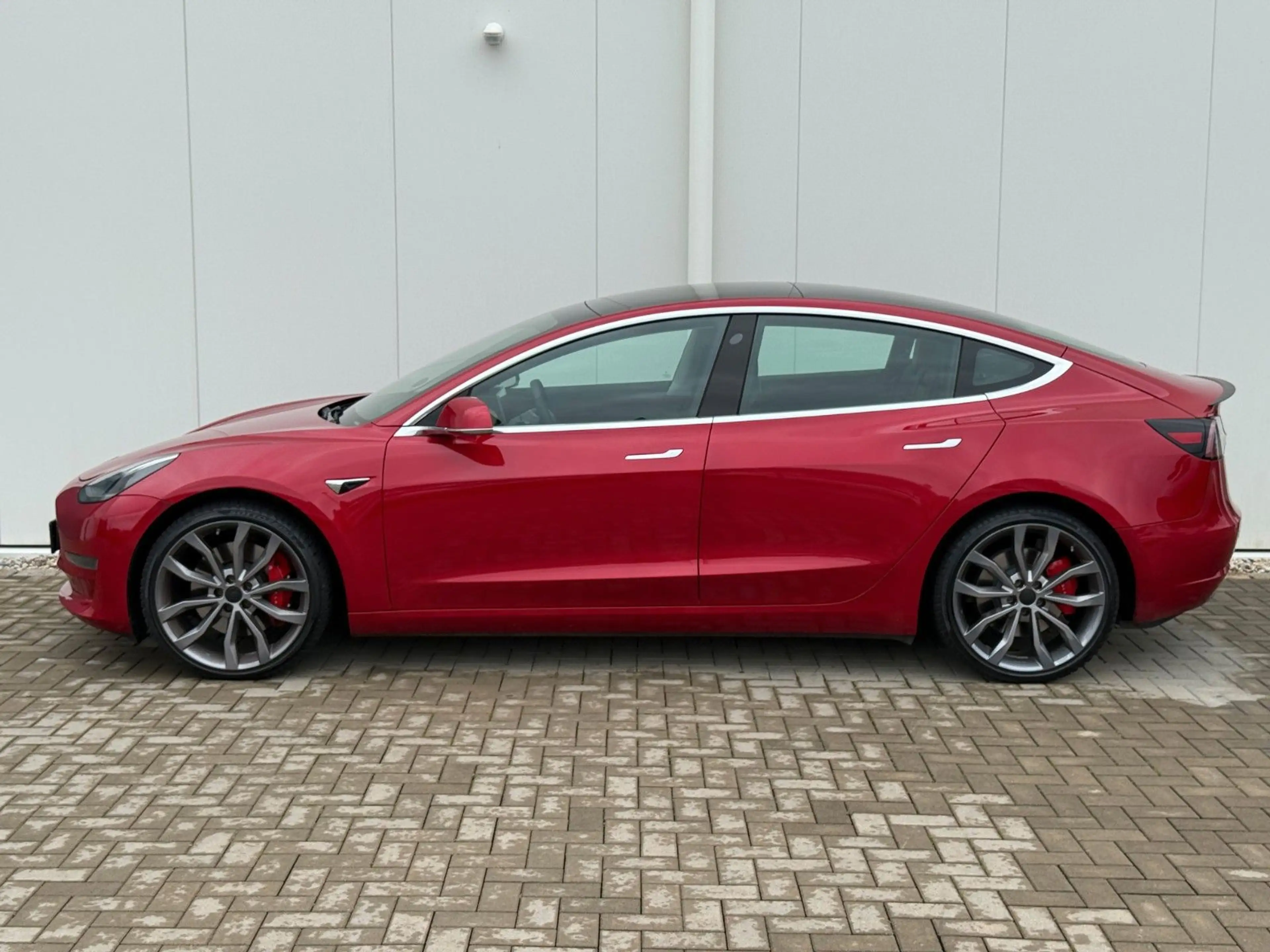Tesla Model 3 Performance DM AWD 79KWH PANO BREMSE NEU — photo 5