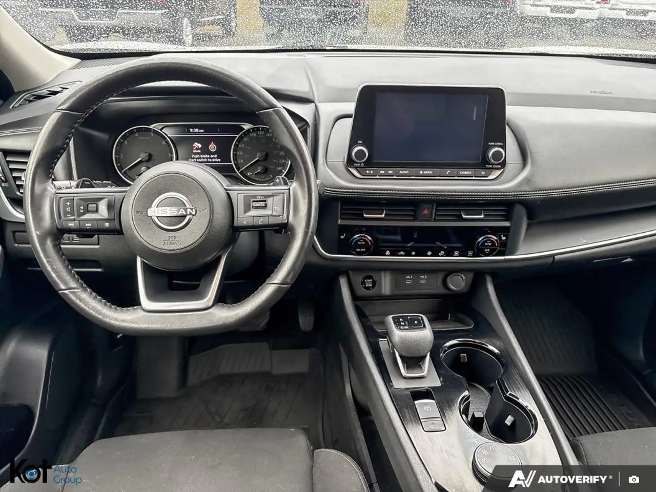 Nissan Rogue снимка Nissan Rogue