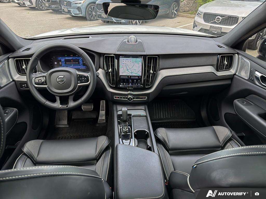 2022 Volvo XC60 B6 R-Design thumb 23