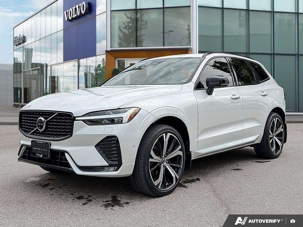 2022 Volvo XC60 B6 R-Design