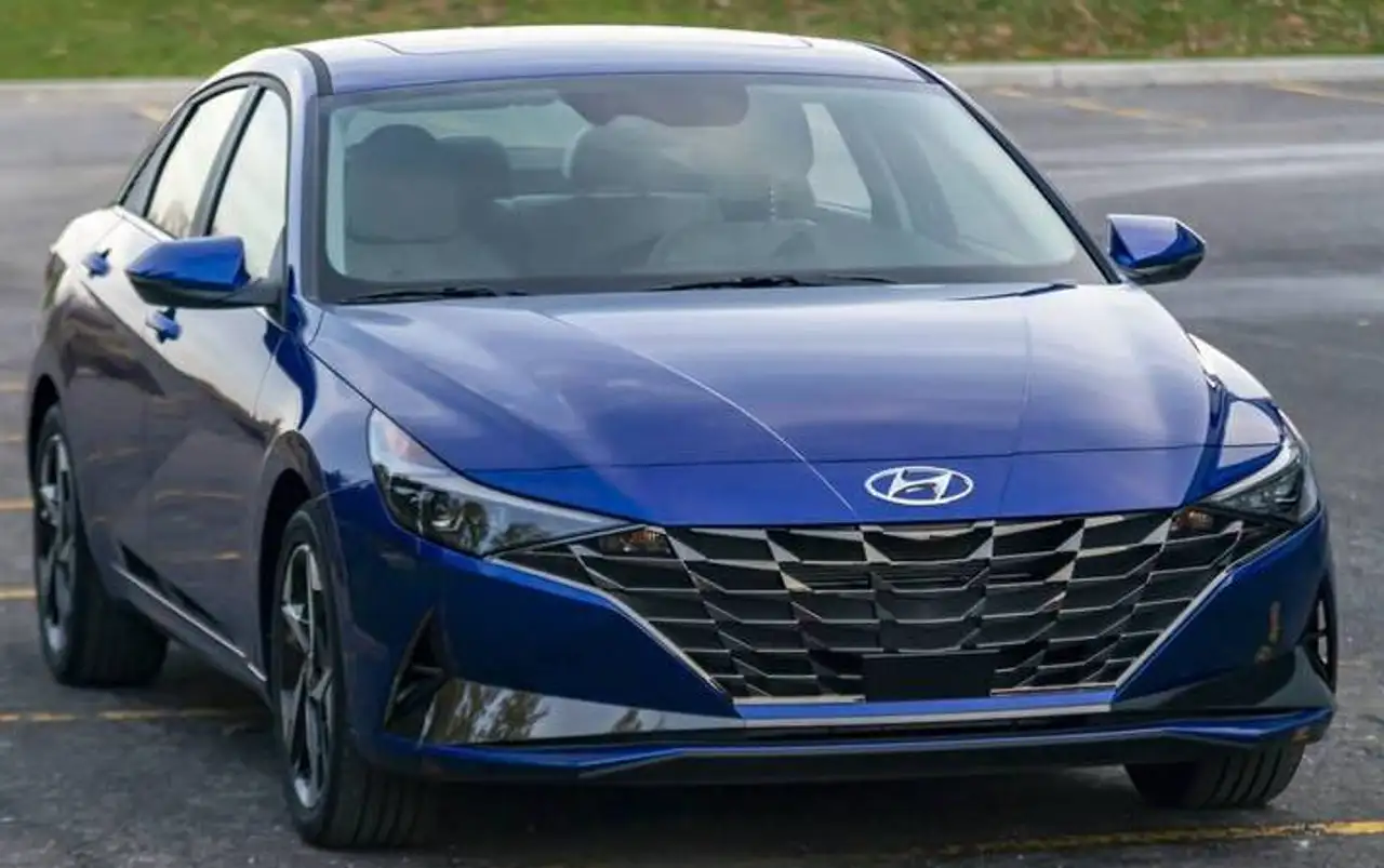 Hyundai ELANTRA снимка Hyundai ELANTRA