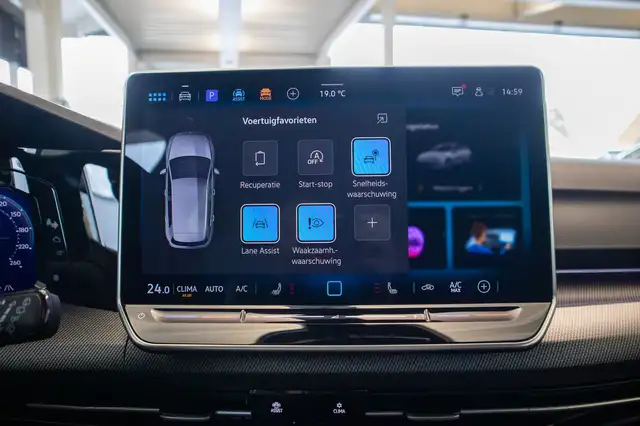 Volkswagen Golf view 19