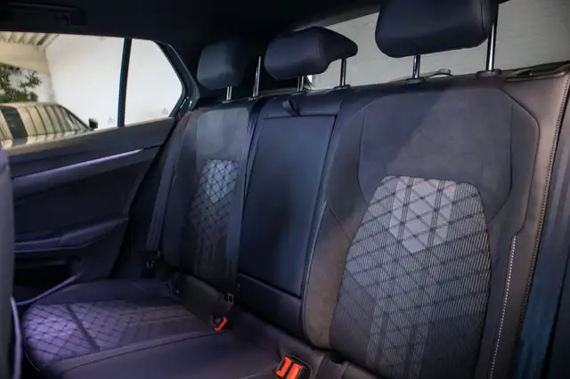 Volkswagen Golf view 30