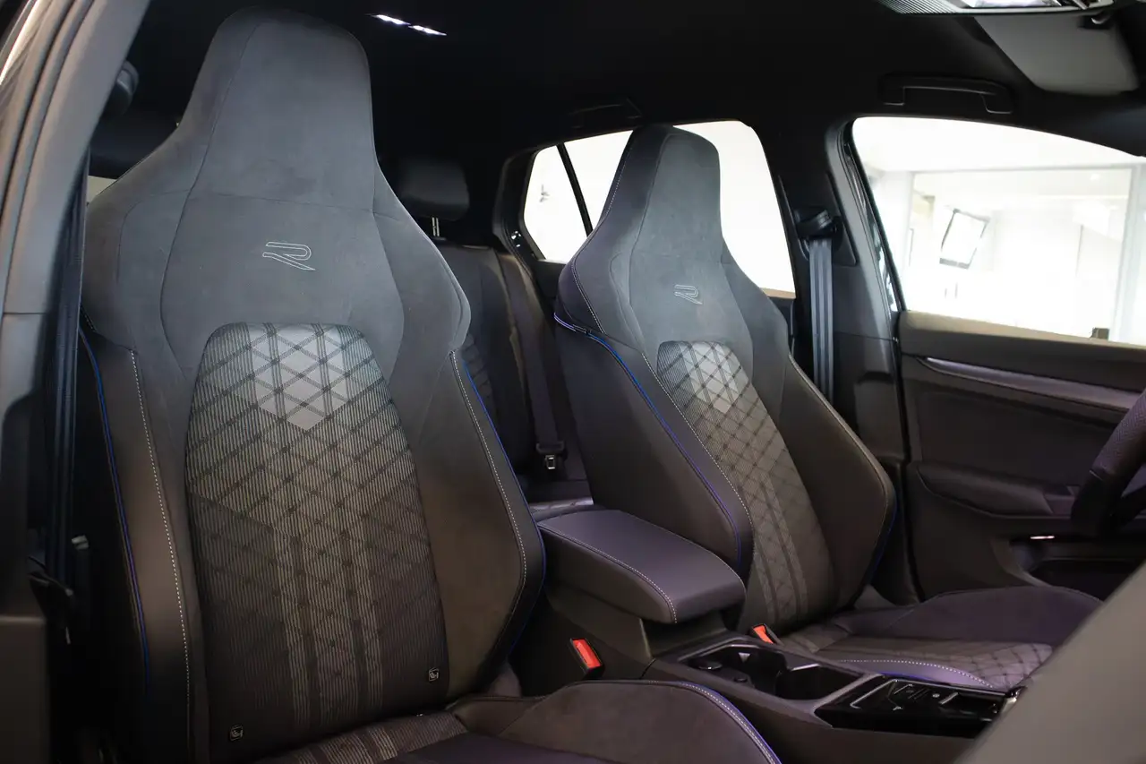 Volkswagen Golf 1.5 ETSI DSG R-LINE, PANO, CAMERA, DAB, LED, ADAPT CRUISE, миниатюра 10