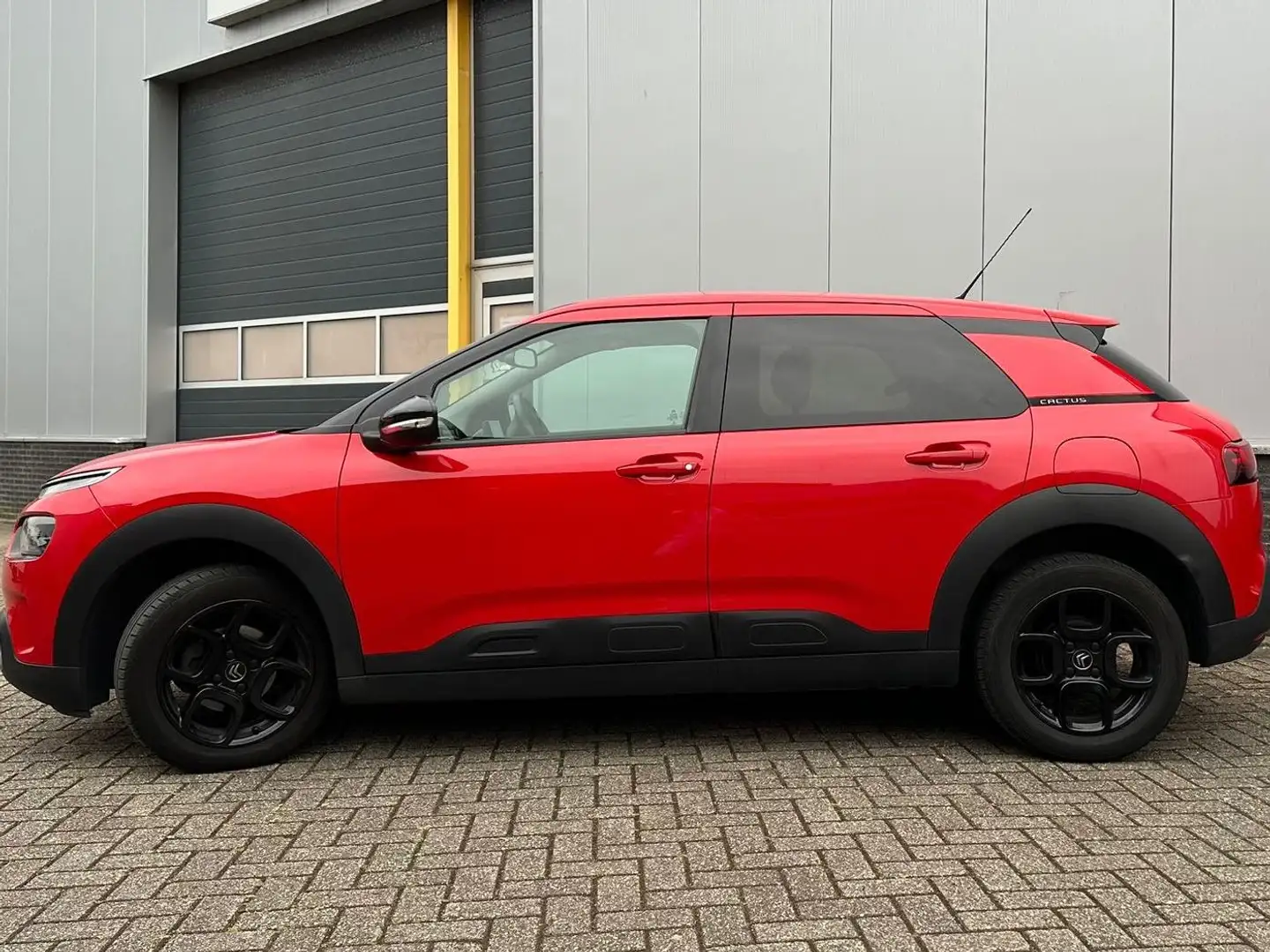 Citroen C4 Cactus C4 Cactus 1.2 PureTech Feel Rood - 2