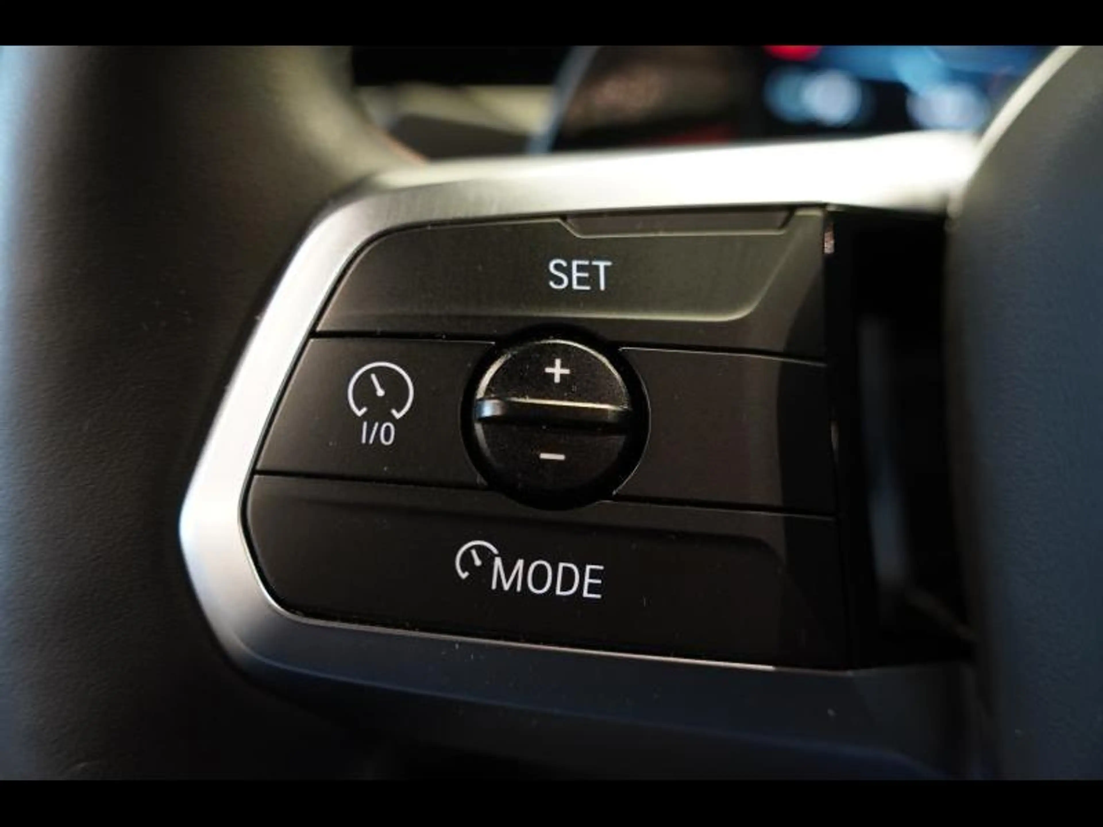 BMW iX2 30 M PACK HARMANKARDON TREKHAAK DRIVE ASSIST PLUS — photo 13