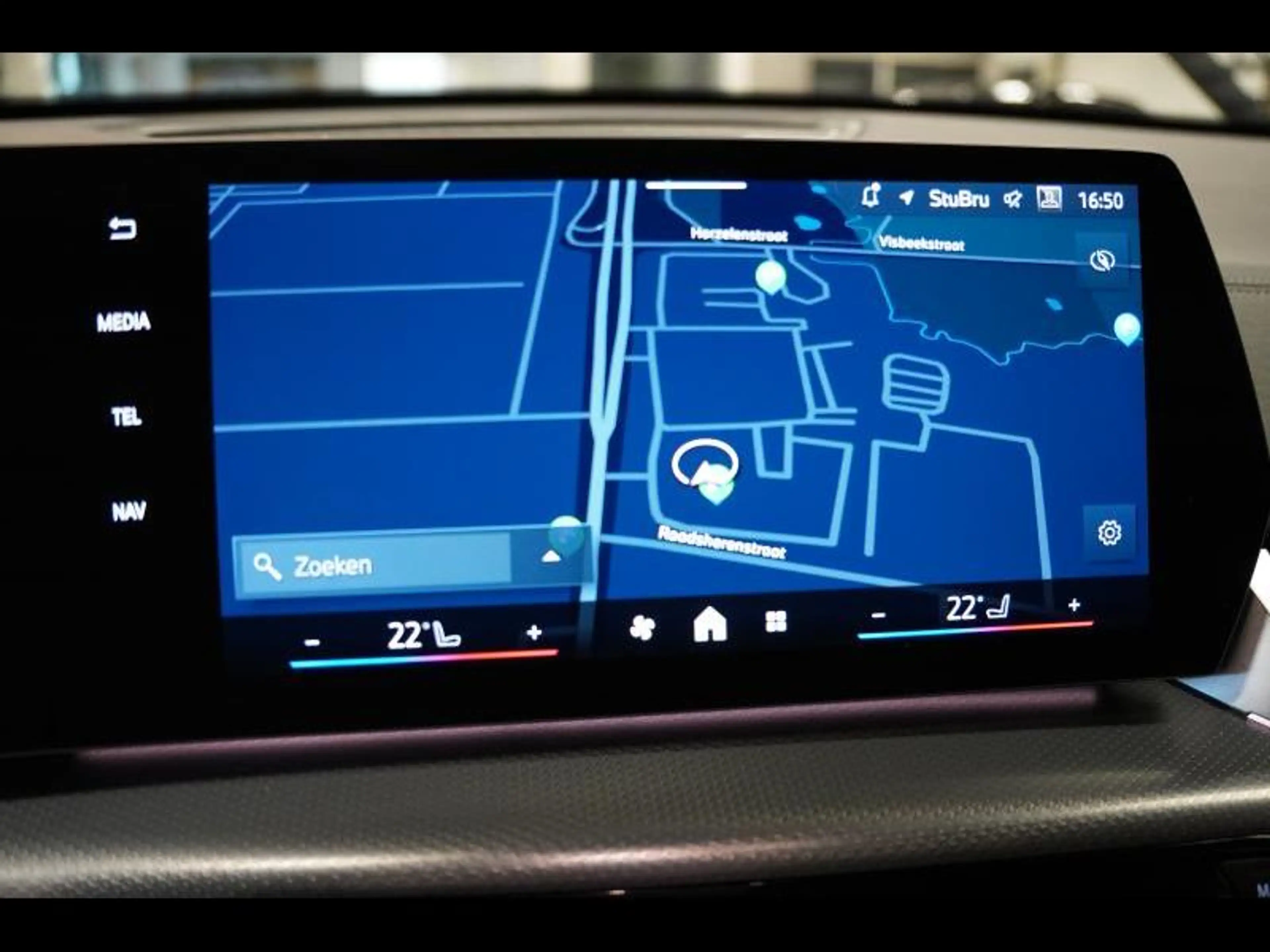 BMW iX2 30 M PACK HARMANKARDON TREKHAAK DRIVE ASSIST PLUS — photo 14